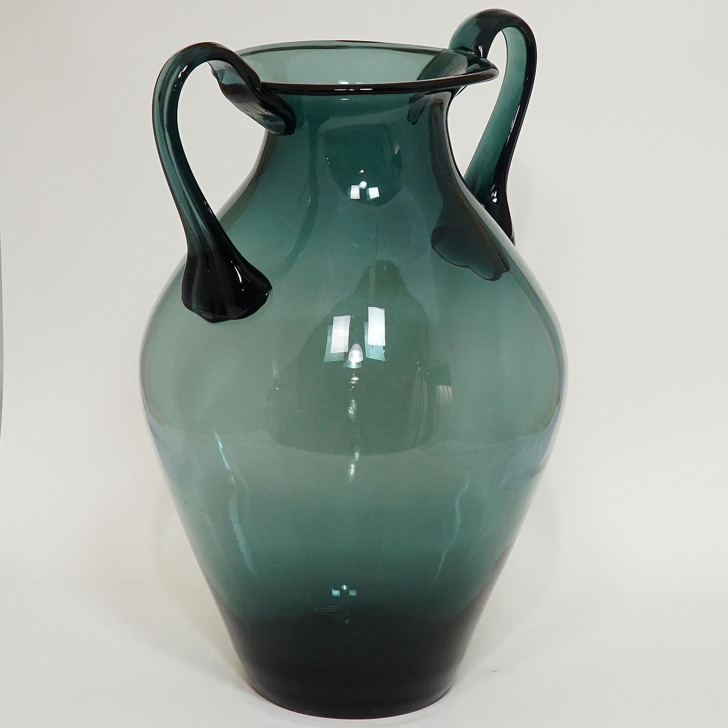 Exceptional Large Bauhaus Floor Vase by Wilhelm Wagenfeld for WMF ca. 1950 For Sale 2