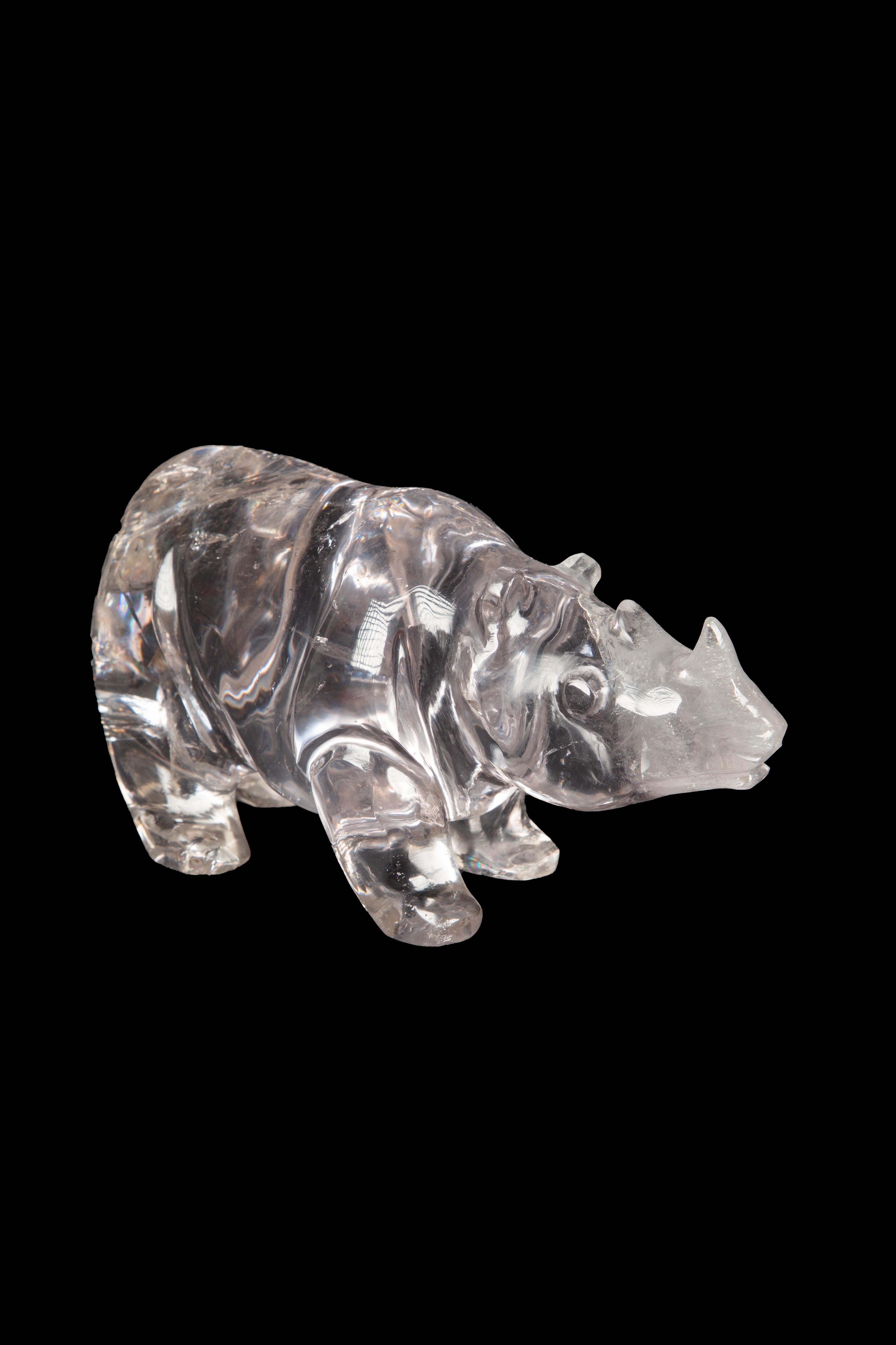Brésilien Exceptionnel grand rhinocéros en cristal de roche sculpté à la main en vente