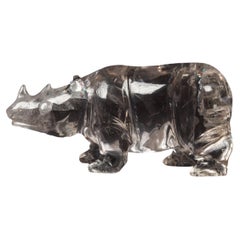 Exceptionnel grand rhinocéros en cristal de roche sculpté à la main