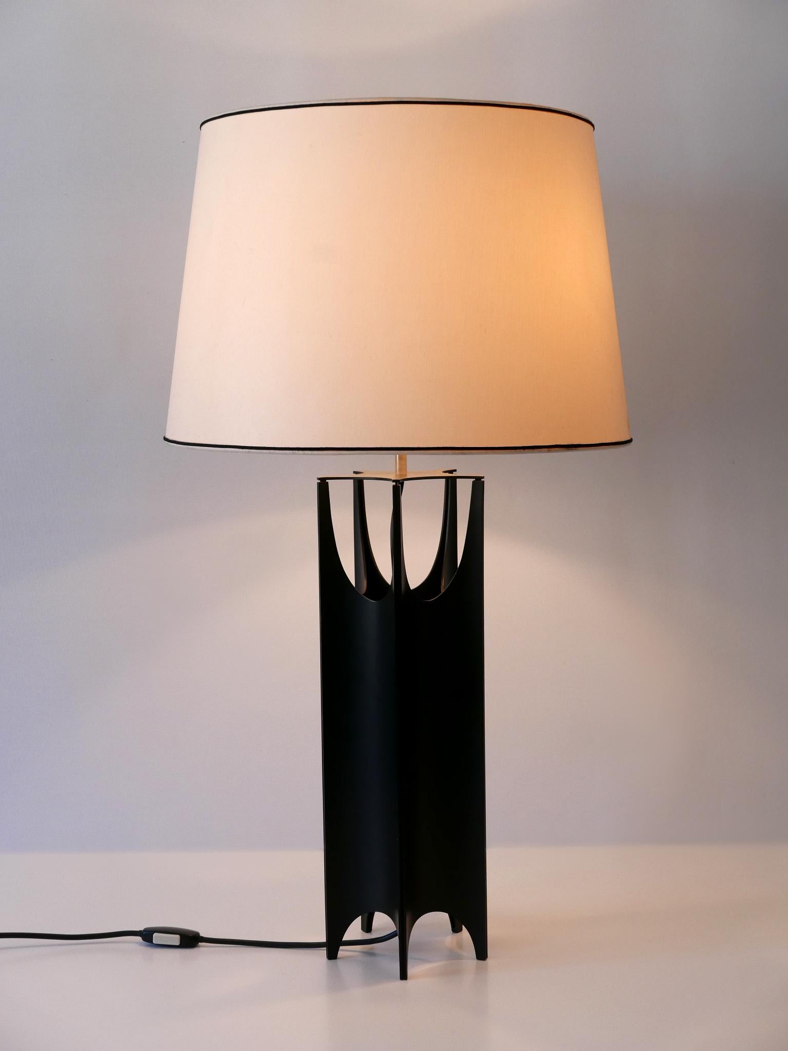 Exceptionnelle et grande lampe de bureau brutaliste mi-siècle moderne, Italie, années 1960 en vente 3