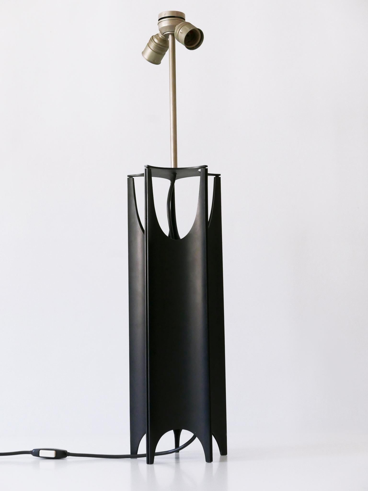 italien Exceptionnelle et grande lampe de bureau brutaliste mi-siècle moderne, Italie, années 1960 en vente