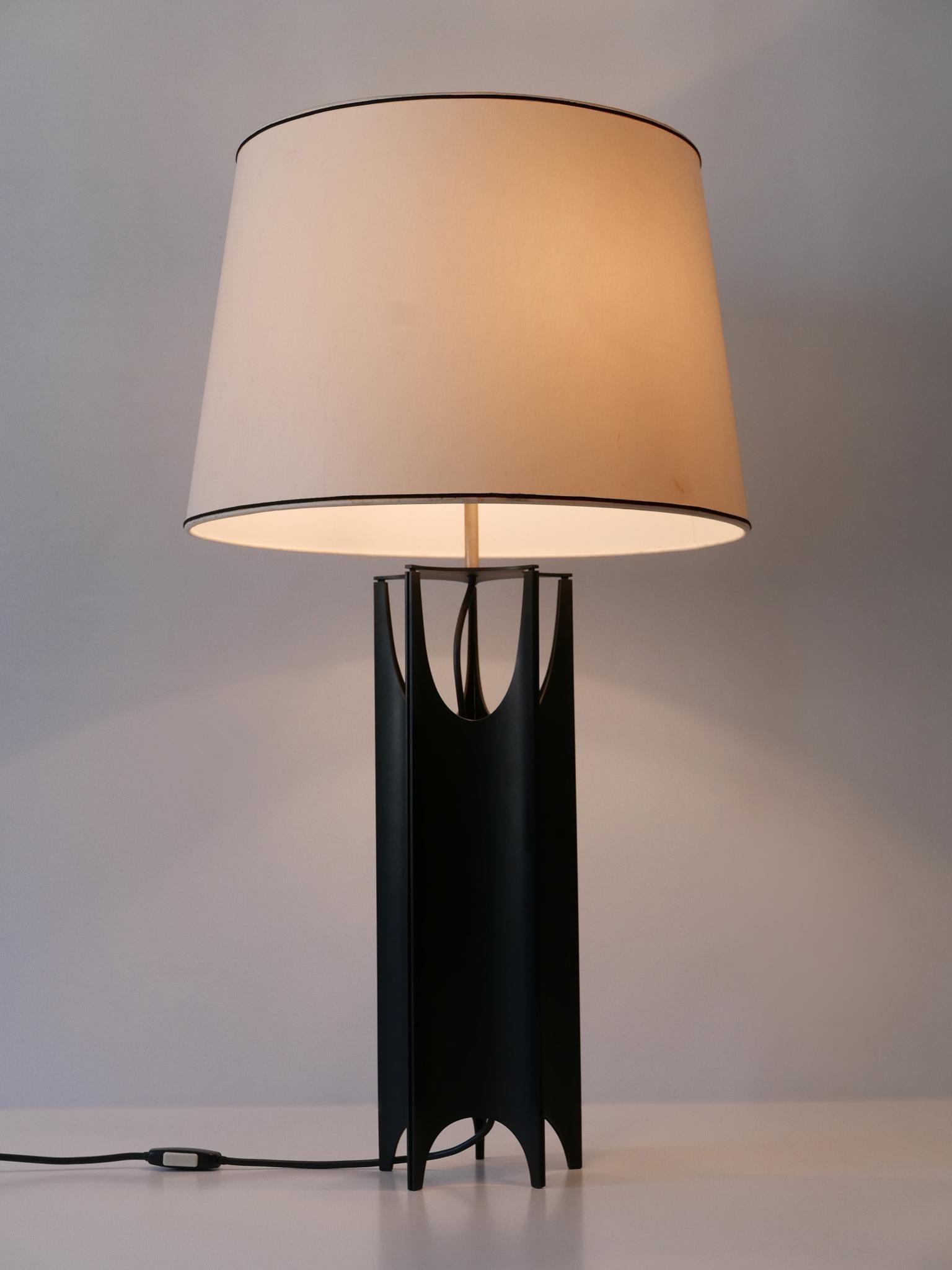 Milieu du XXe siècle Exceptionnelle et grande lampe de bureau brutaliste mi-siècle moderne, Italie, années 1960 en vente