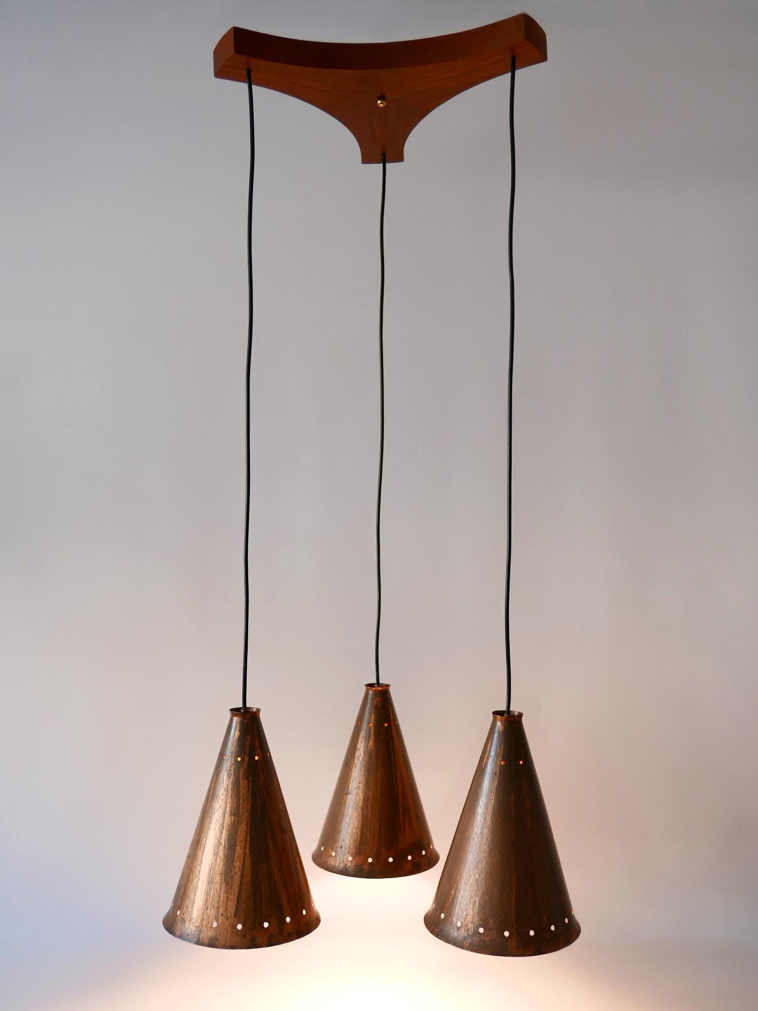 Mid-Century Modern Exceptionnelle et grande lampe à suspension en cuivre de style mi-siècle moderne, Scandinavie, années 1950 en vente