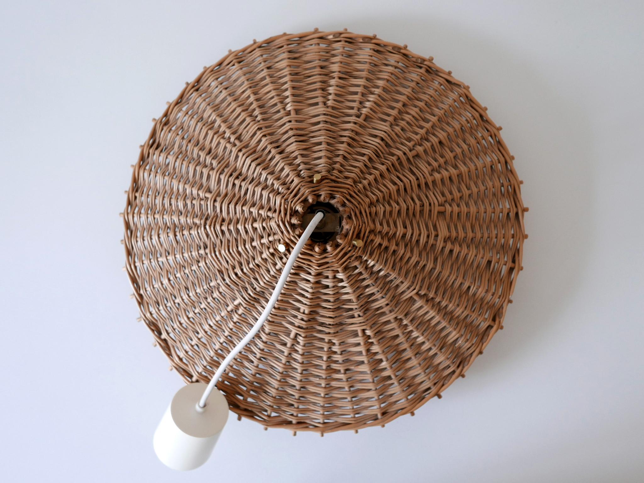 Exceptional & Large Mid Century Modern Rattan Pendant Lamp Scandinavia 1960s For Sale 10