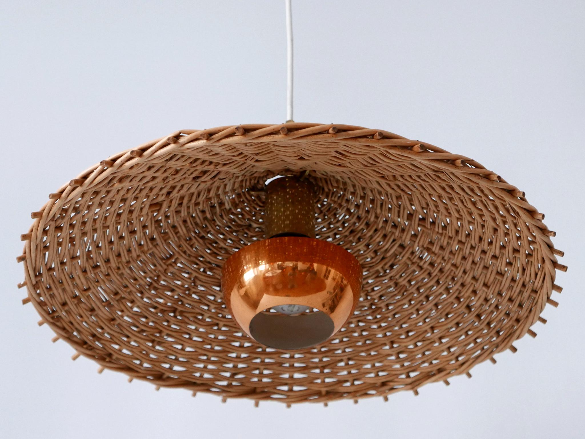 Exceptional & Large Mid Century Modern Rattan Pendant Lamp Scandinavia 1960s In Good Condition For Sale In Munich, DE