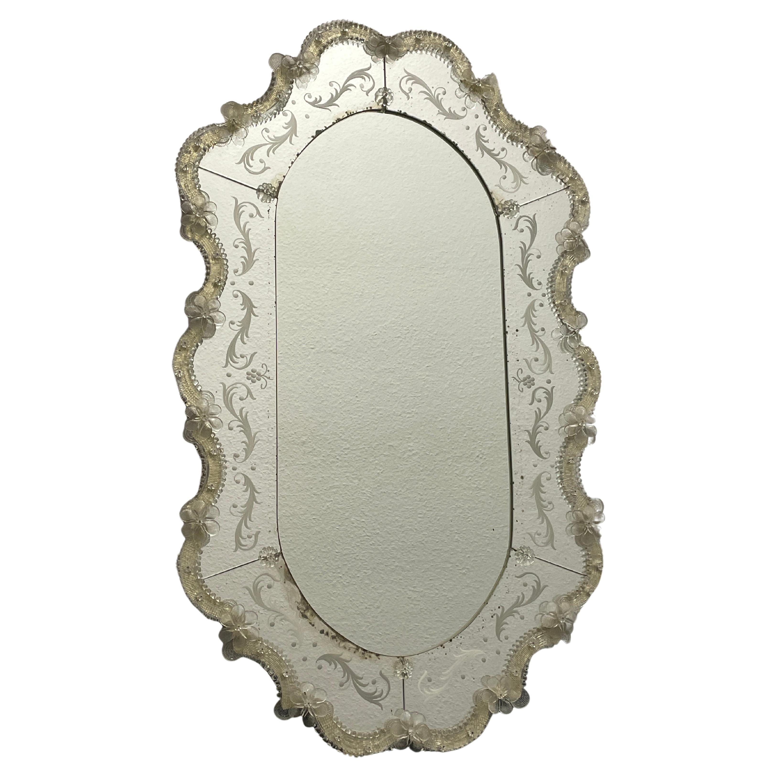 Excepcional gran espejo de pared de cristal de Murano años 50