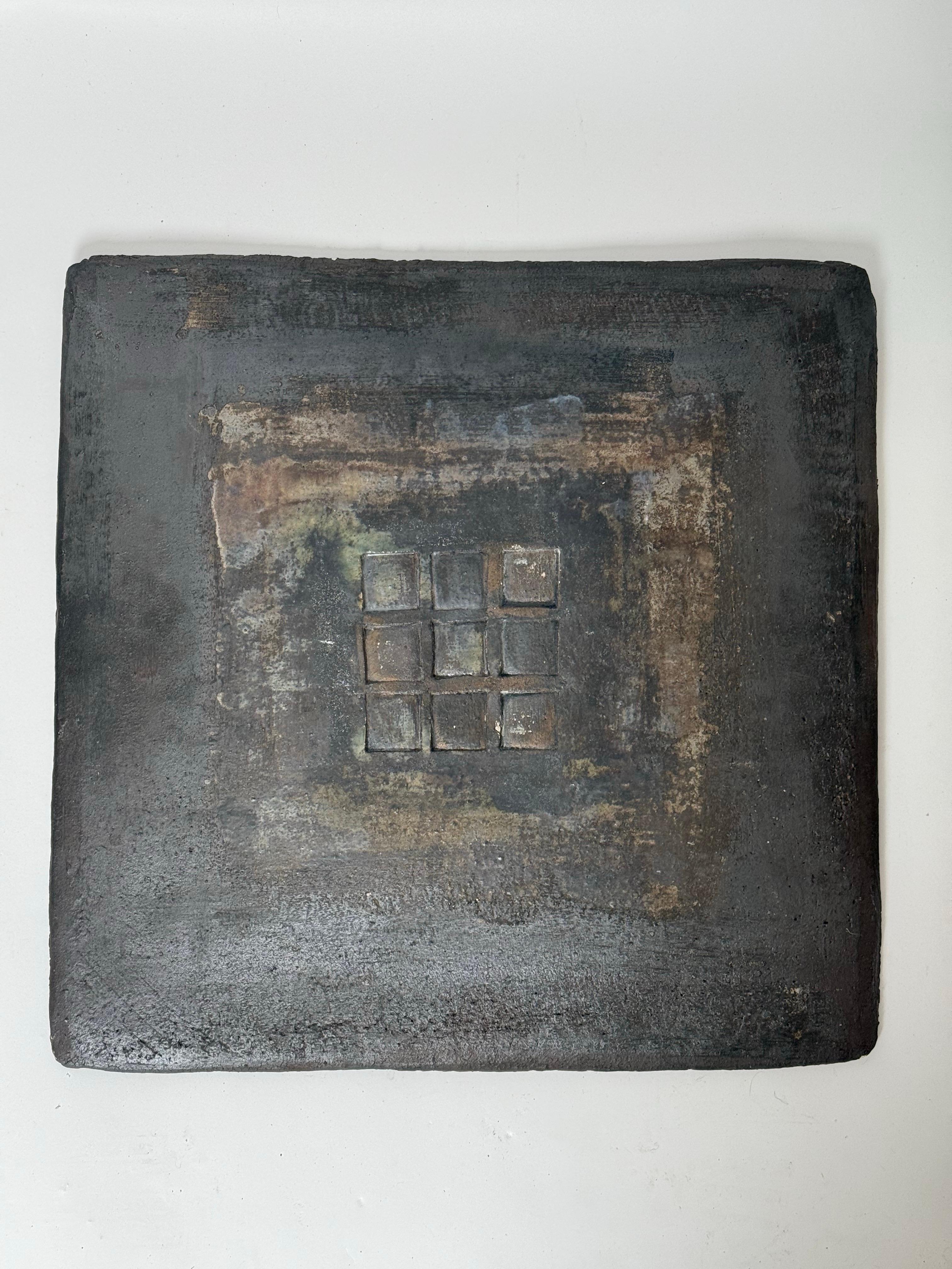 This decorative ceramic plate is something special and a very rare piece; its craftsmanship indicates a very skilled artist. This wall gem comes from an exclusive household. The design and artistic technique of the unfortunately unknown artist are