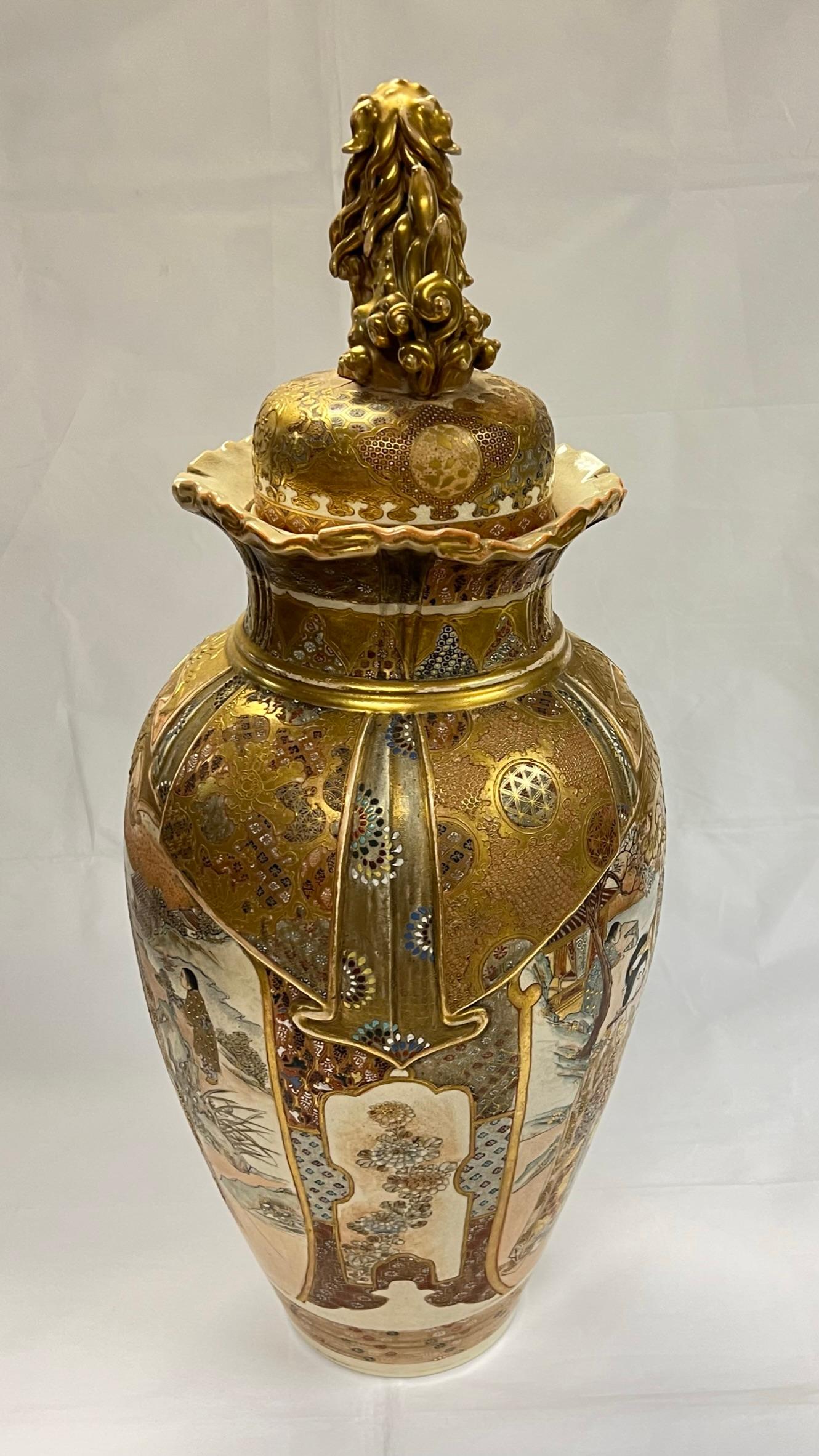 Exceptional Large Satsuma Vase with Cover In Good Condition For Sale In New York, NY