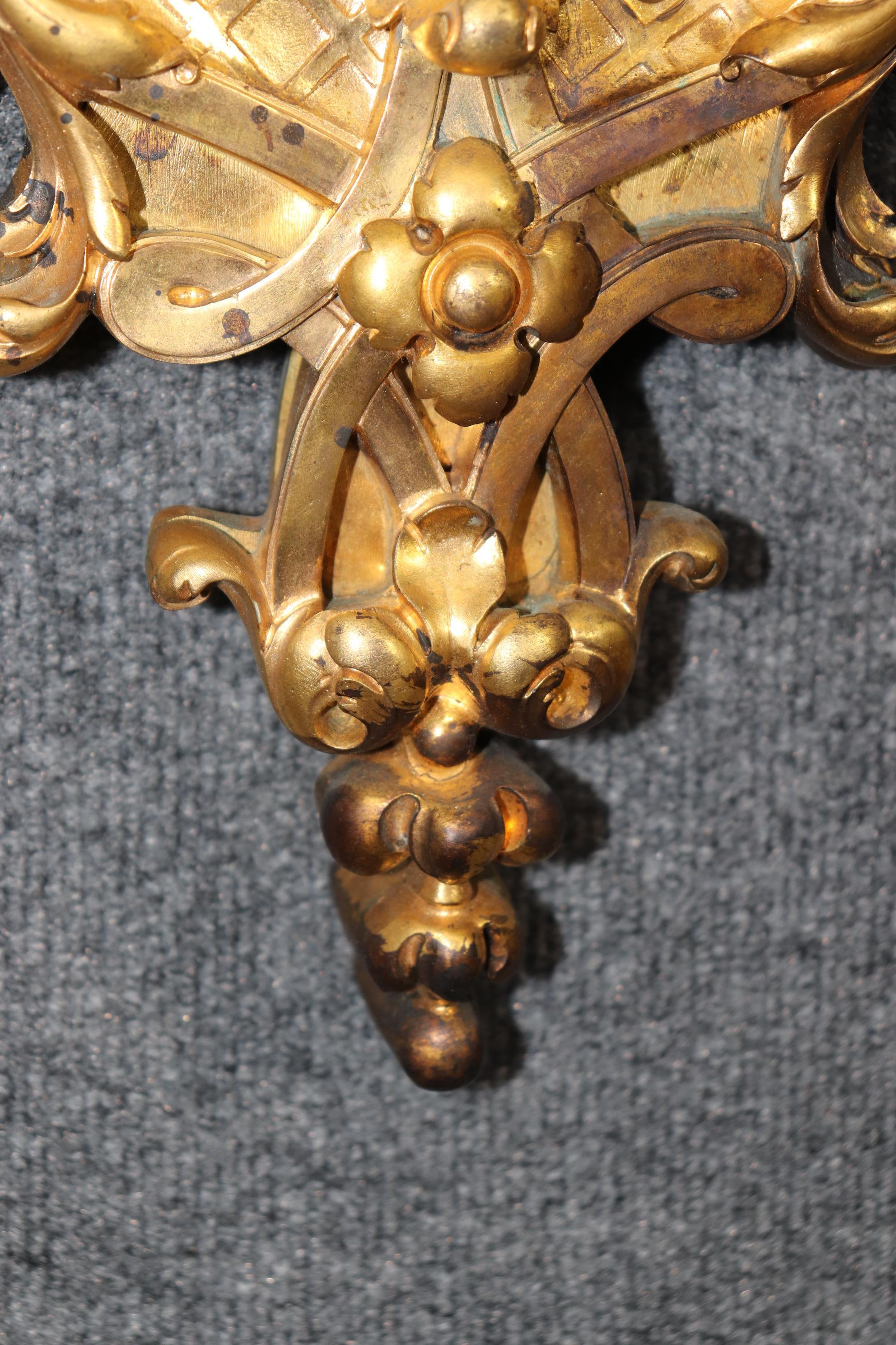 Excepcional Espejo de Pared de Bronce Macizo Francés Estilo Luis XV Acabado Dore en venta 7