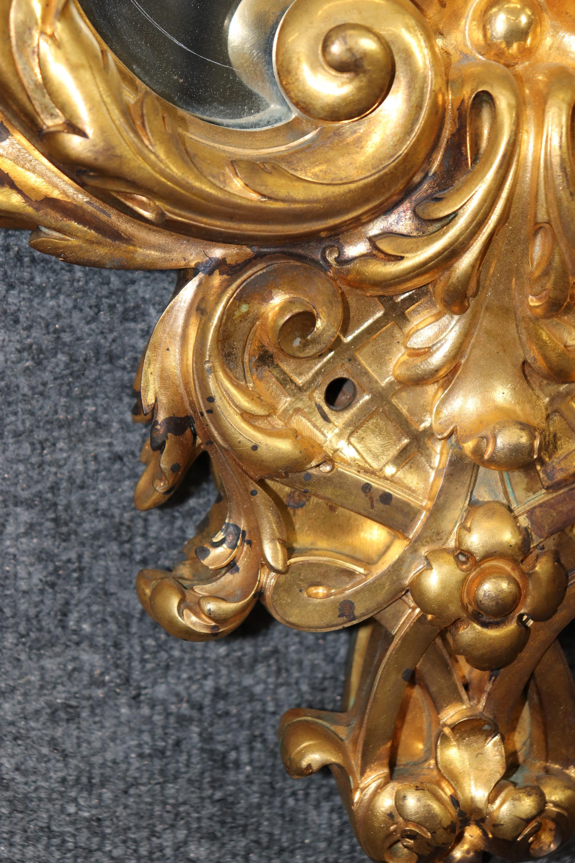 Excepcional Espejo de Pared de Bronce Macizo Francés Estilo Luis XV Acabado Dore en venta 8