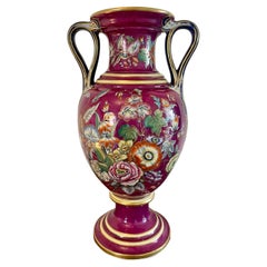 Excepcional jarrón grande con dos asas de porcelana de Staffordshire