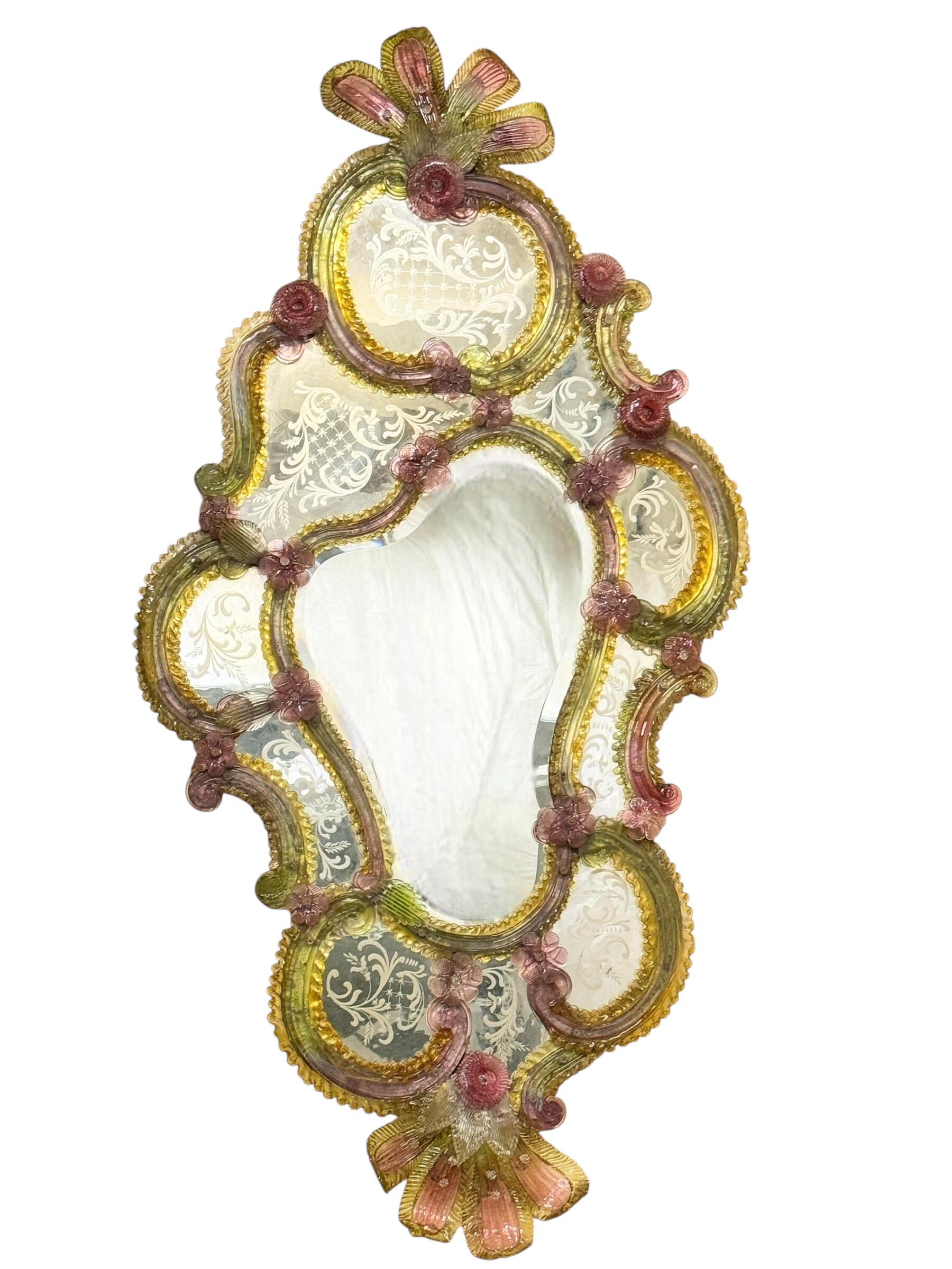 Außergewöhnliche große hervorragende venezianische geätzte Murano-Glas-Spiegel Antique 1890 -1900s im Zustand „Gut“ im Angebot in Nuernberg, DE