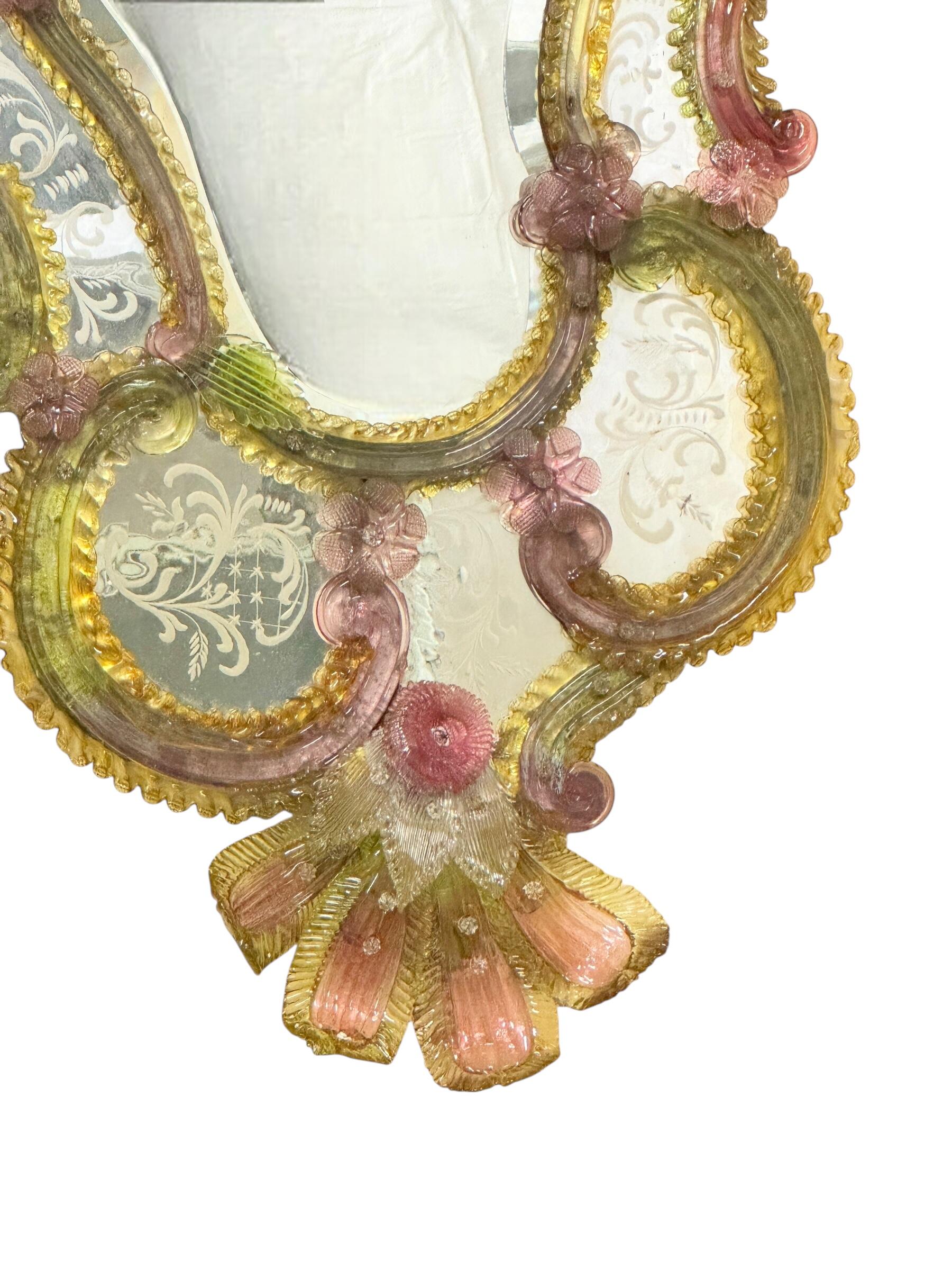 Außergewöhnliche große hervorragende venezianische geätzte Murano-Glas-Spiegel Antique 1890 -1900s (Spätes 19. Jahrhundert) im Angebot