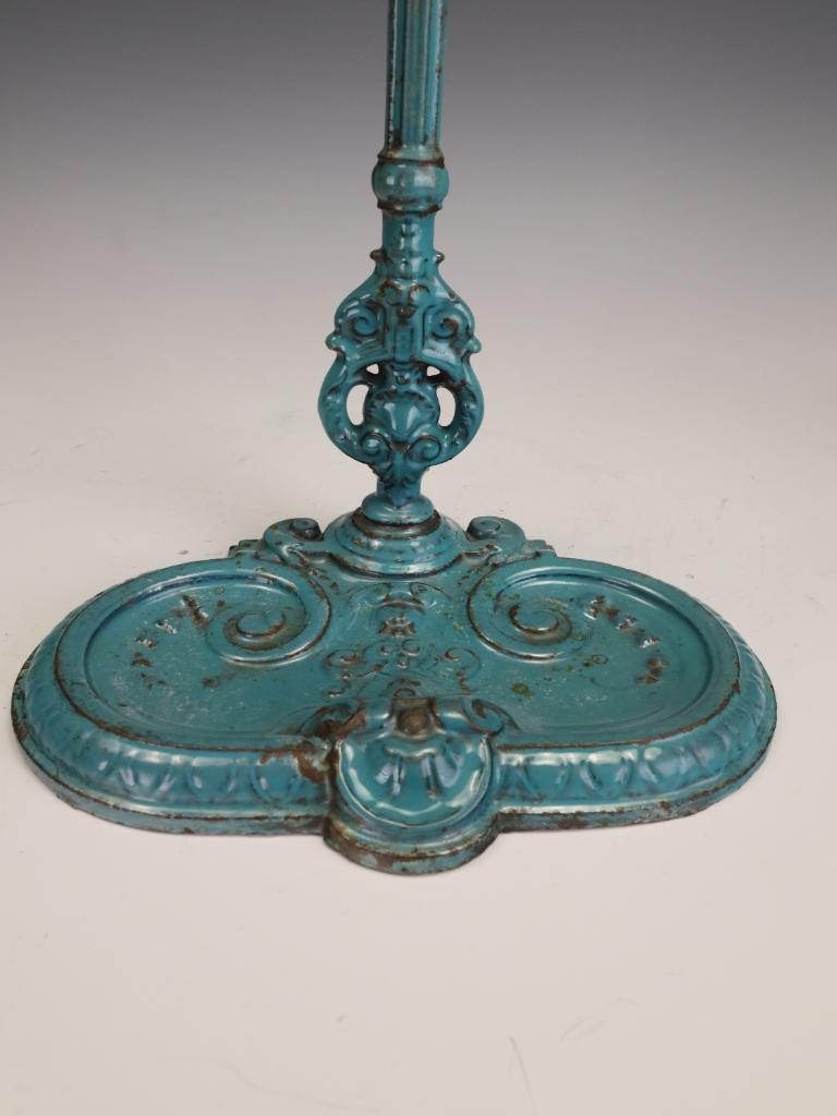 Außergewöhnlicher französischer Stabständer aus Gusseisen mit grüner Emaille aus dem späten 19. im Angebot 9