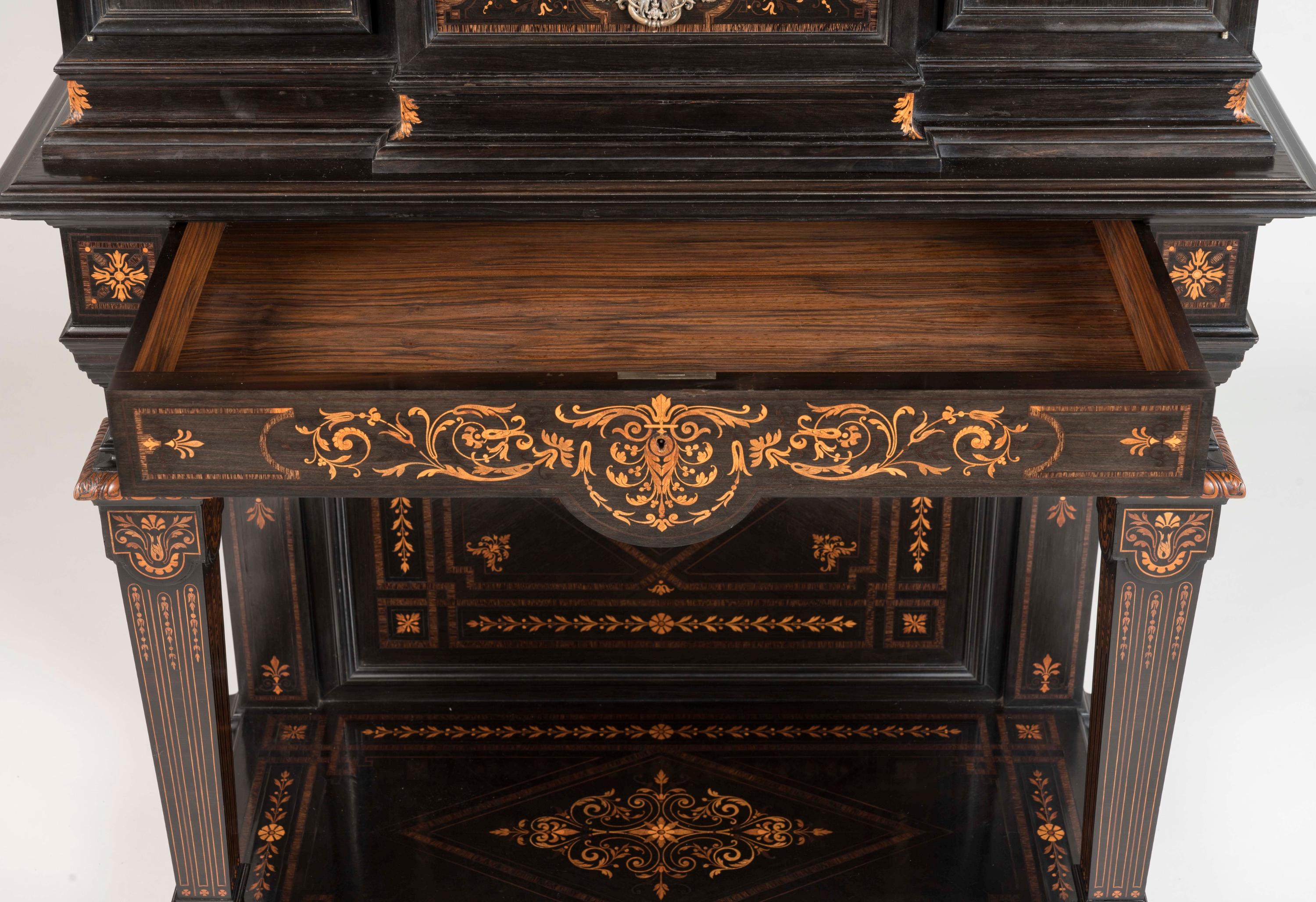Eccezionale mobile intarsiato del XIX secolo in stile Louis XIII di Paul Sormani in vendita 4