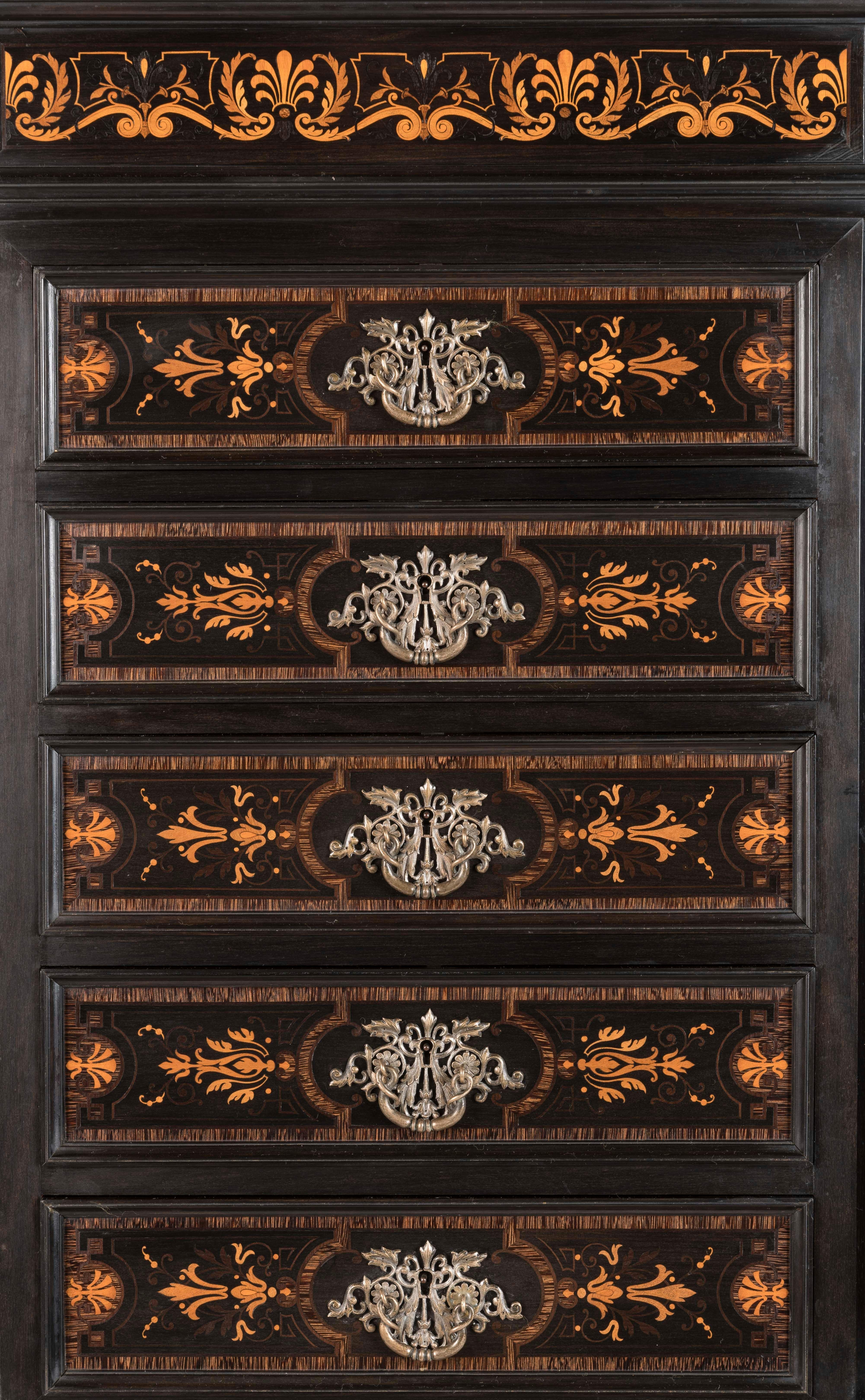 Eccezionale mobile intarsiato del XIX secolo in stile Louis XIII di Paul Sormani in vendita 5