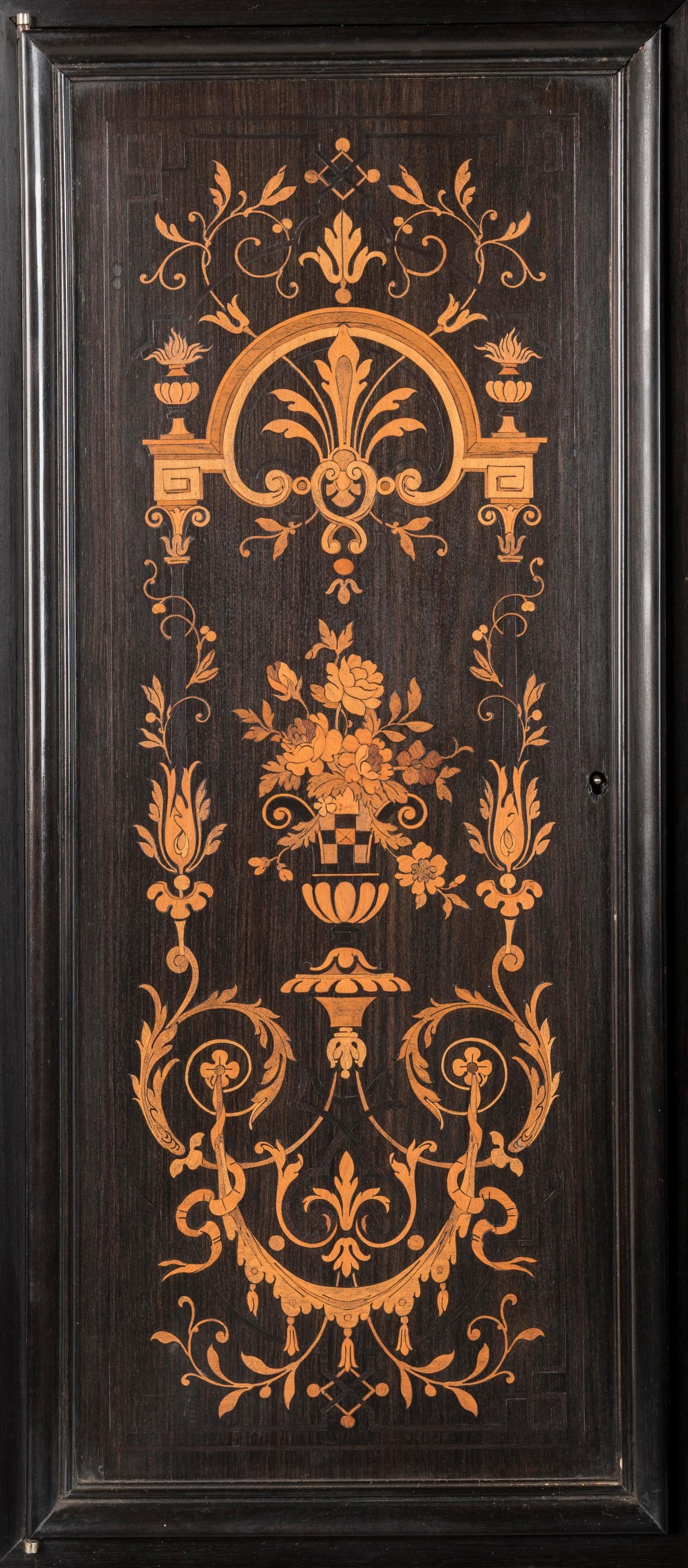 Eccezionale mobile intarsiato del XIX secolo in stile Louis XIII di Paul Sormani in vendita 7