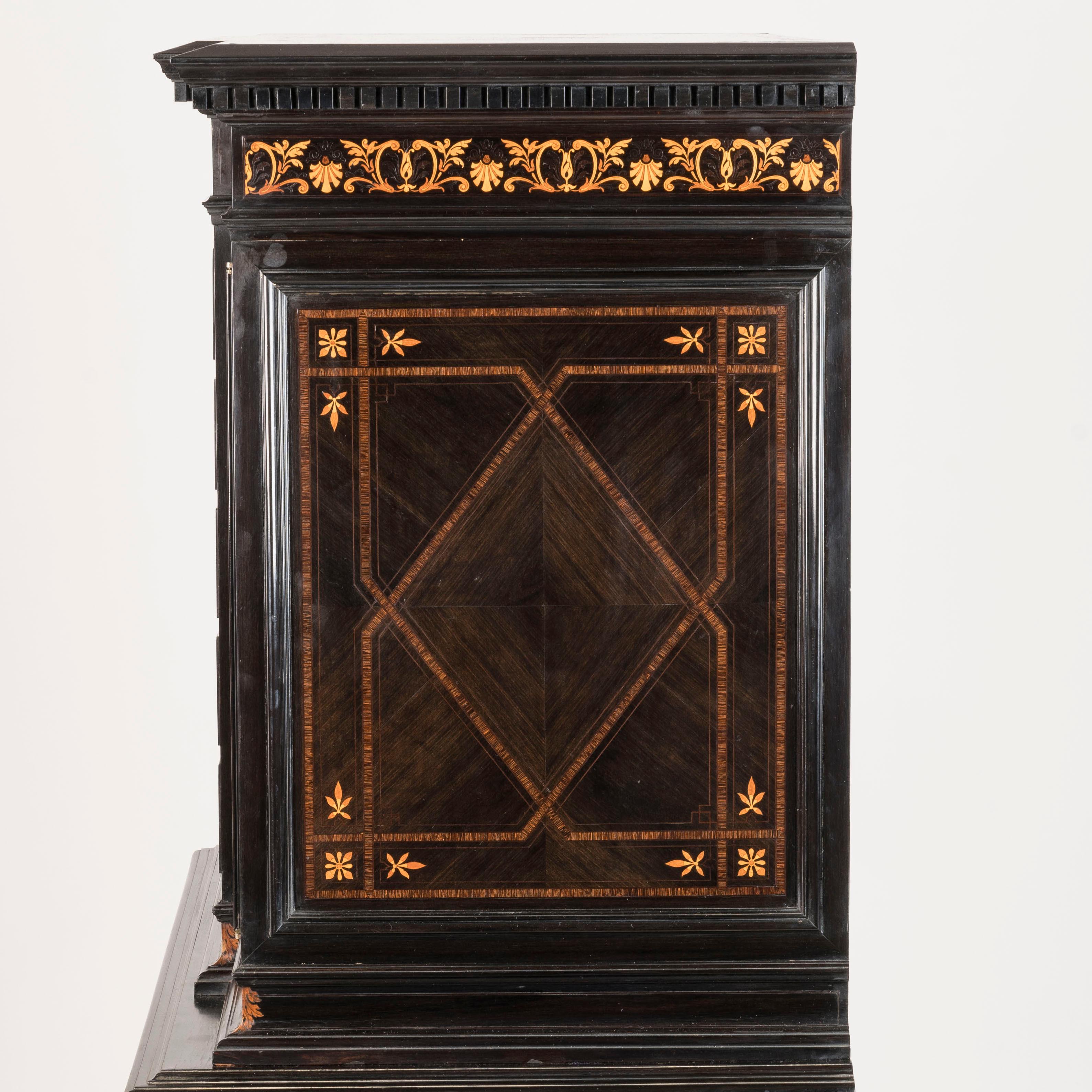 Metallo Eccezionale mobile intarsiato del XIX secolo in stile Louis XIII di Paul Sormani in vendita