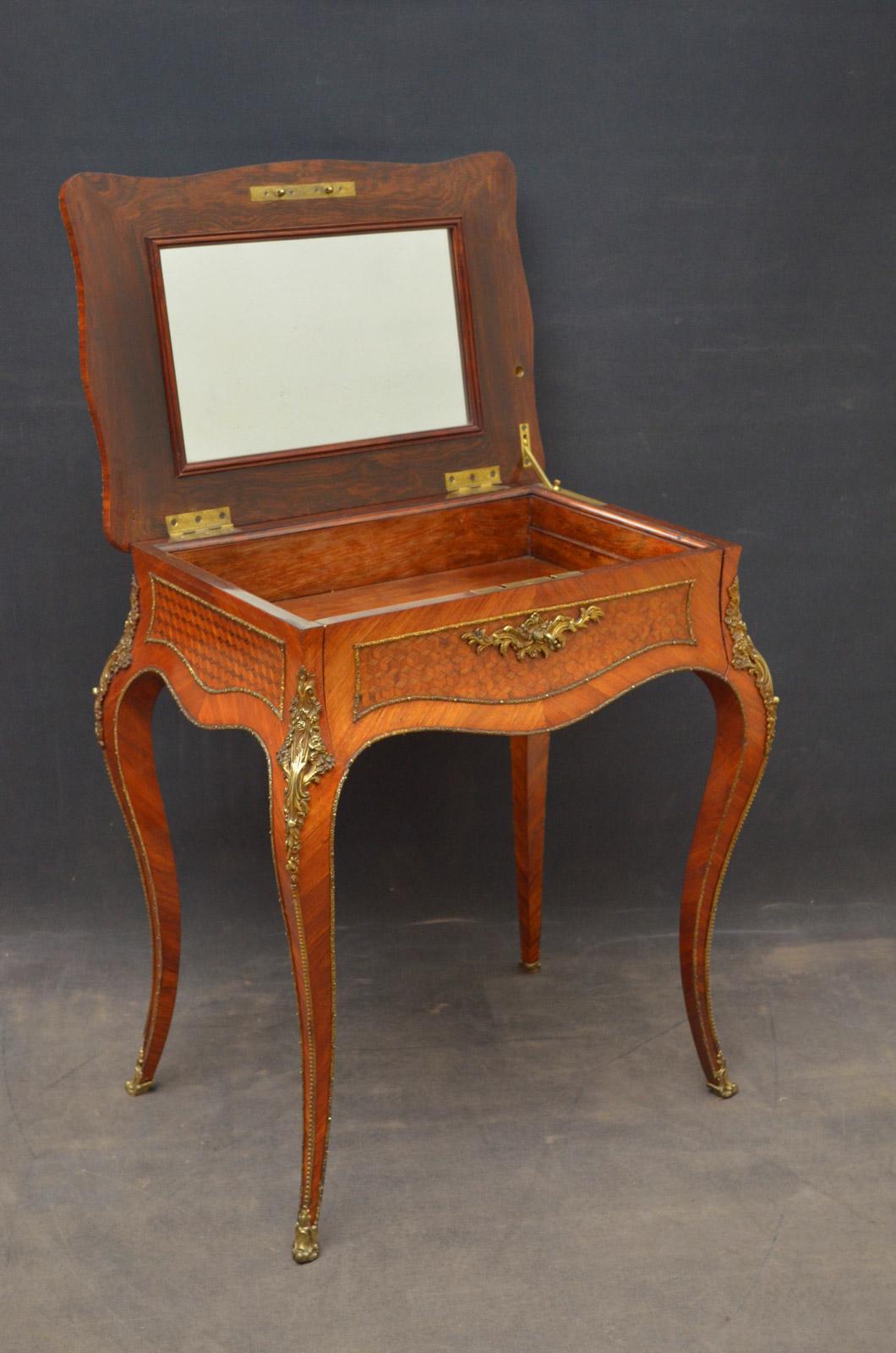 Exceptional Louis XV Design Kingwood Dressing Table In Excellent Condition For Sale In Whaley Bridge, GB