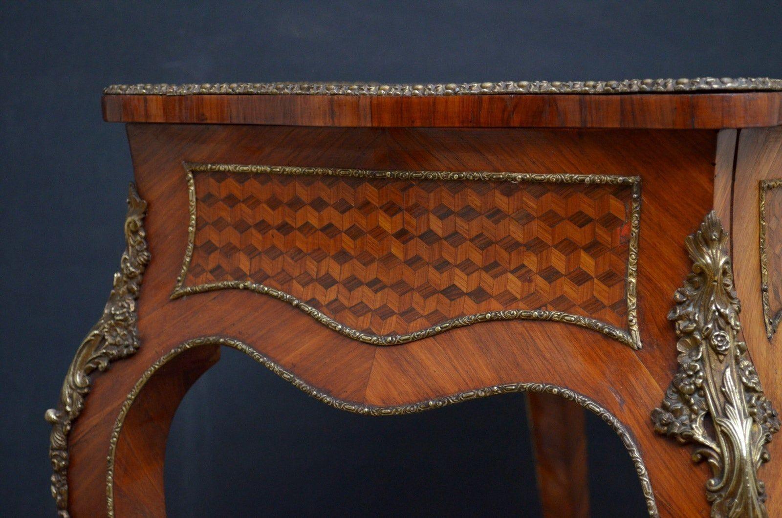 Exceptional Louis XV Design Tulipwood Dressing Table For Sale 6