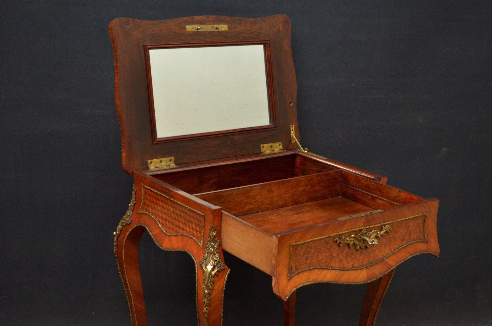 Early 20th Century Exceptional Louis XV Design Tulipwood Dressing Table For Sale
