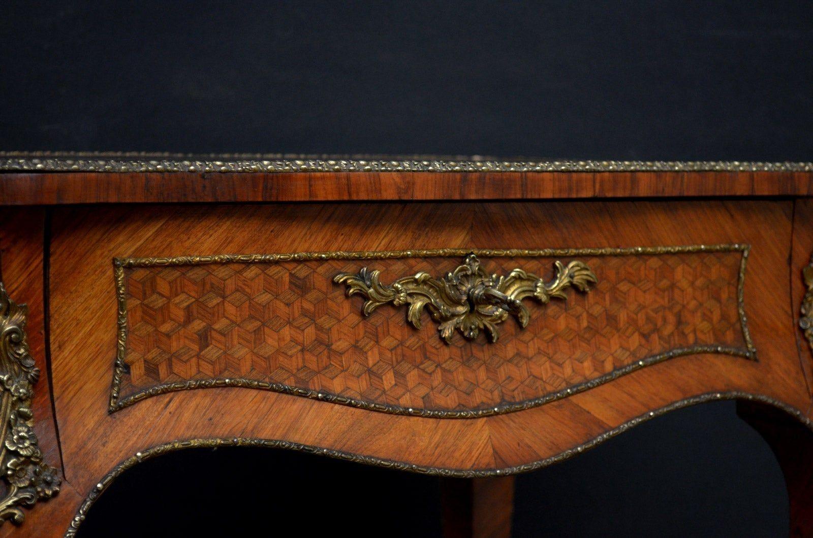 Exceptional Louis XV Design Tulipwood Dressing Table For Sale 3