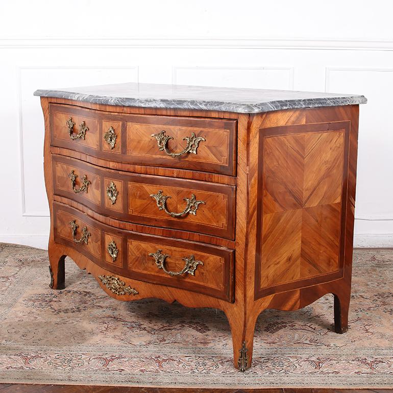 French Exceptional Louis XV Style Marquetry Bombe Commode For Sale