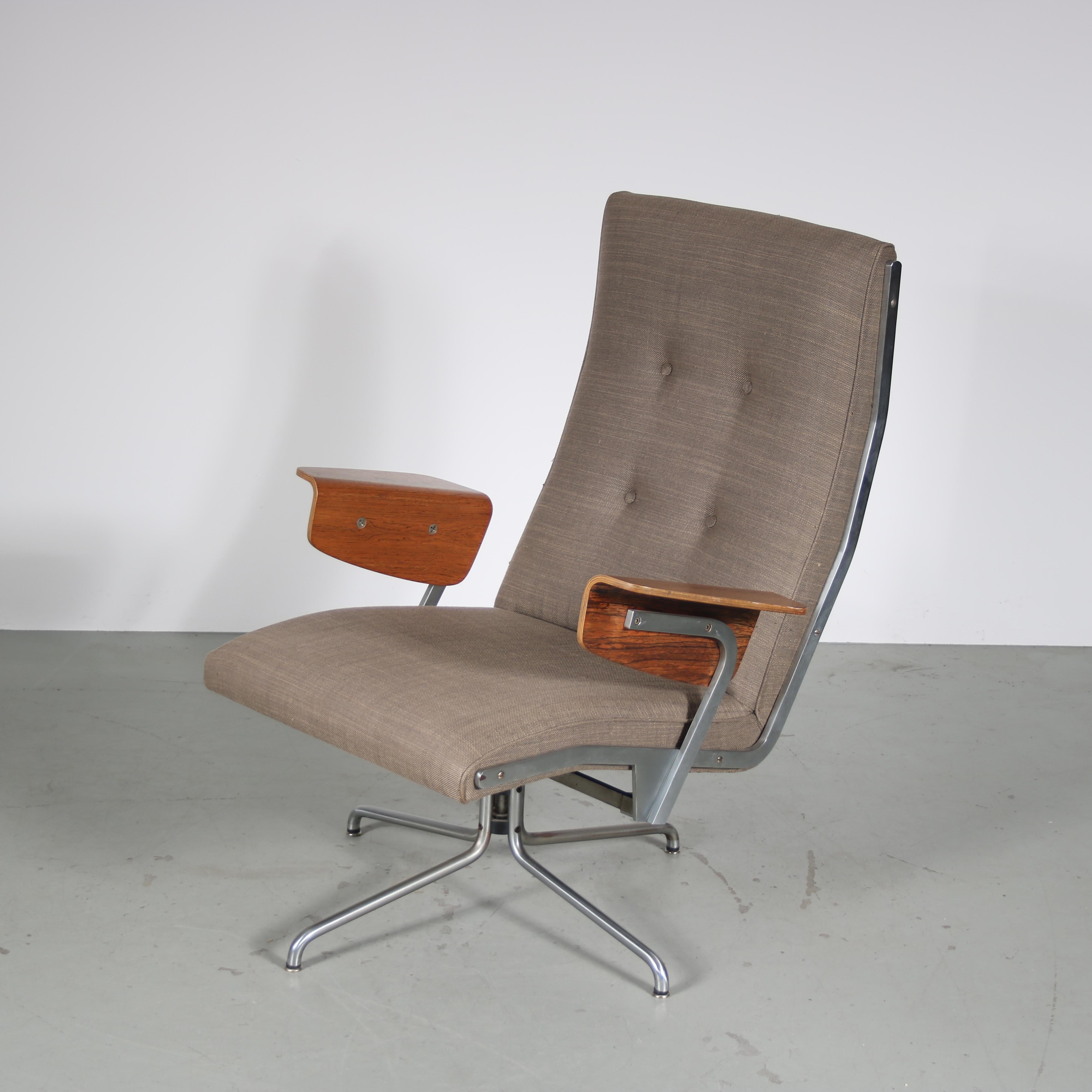 Außergewöhnlicher Loungesessel mit Ottomane aus der Zeit um 1960 im Angebot 1