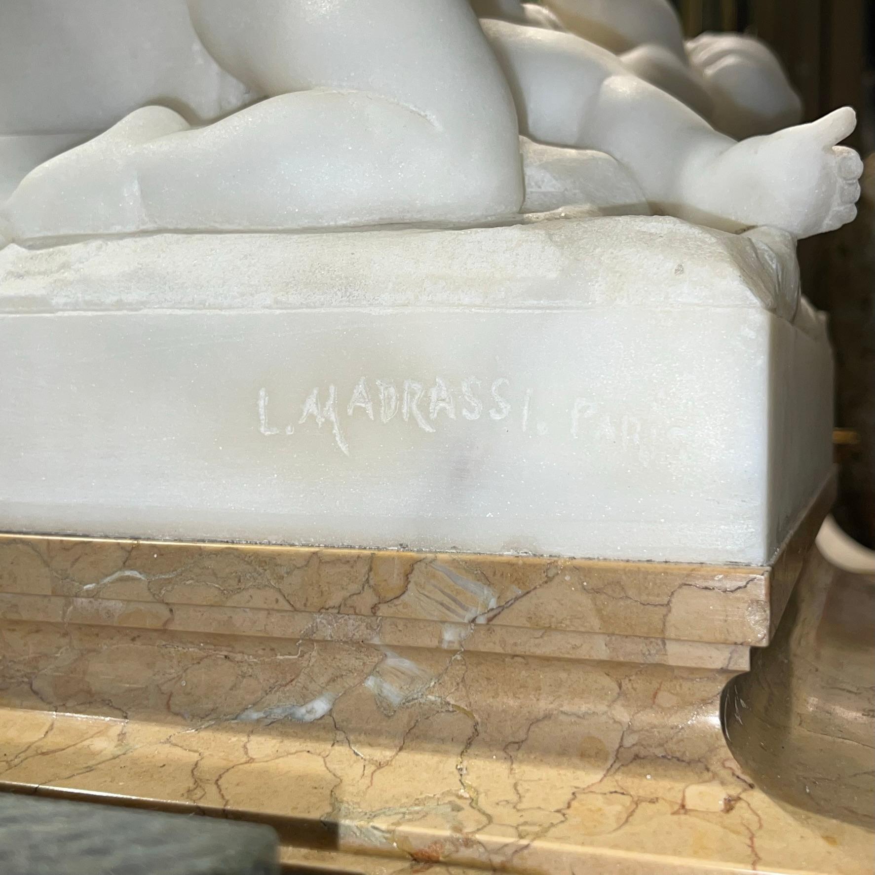 Exceptionnelle statue en marbre d'une femme nue avec des chérubins par Luca Madrassi en vente 5