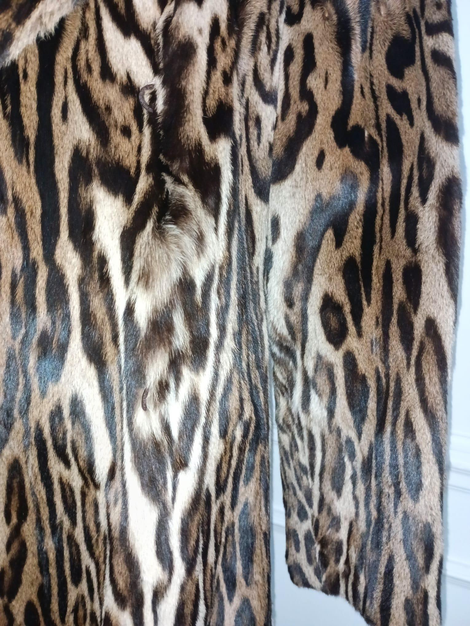 Eccezionale pelliccia di ocelot brasiliano maturo con collo a tacca taglia 10/M in vendita 10