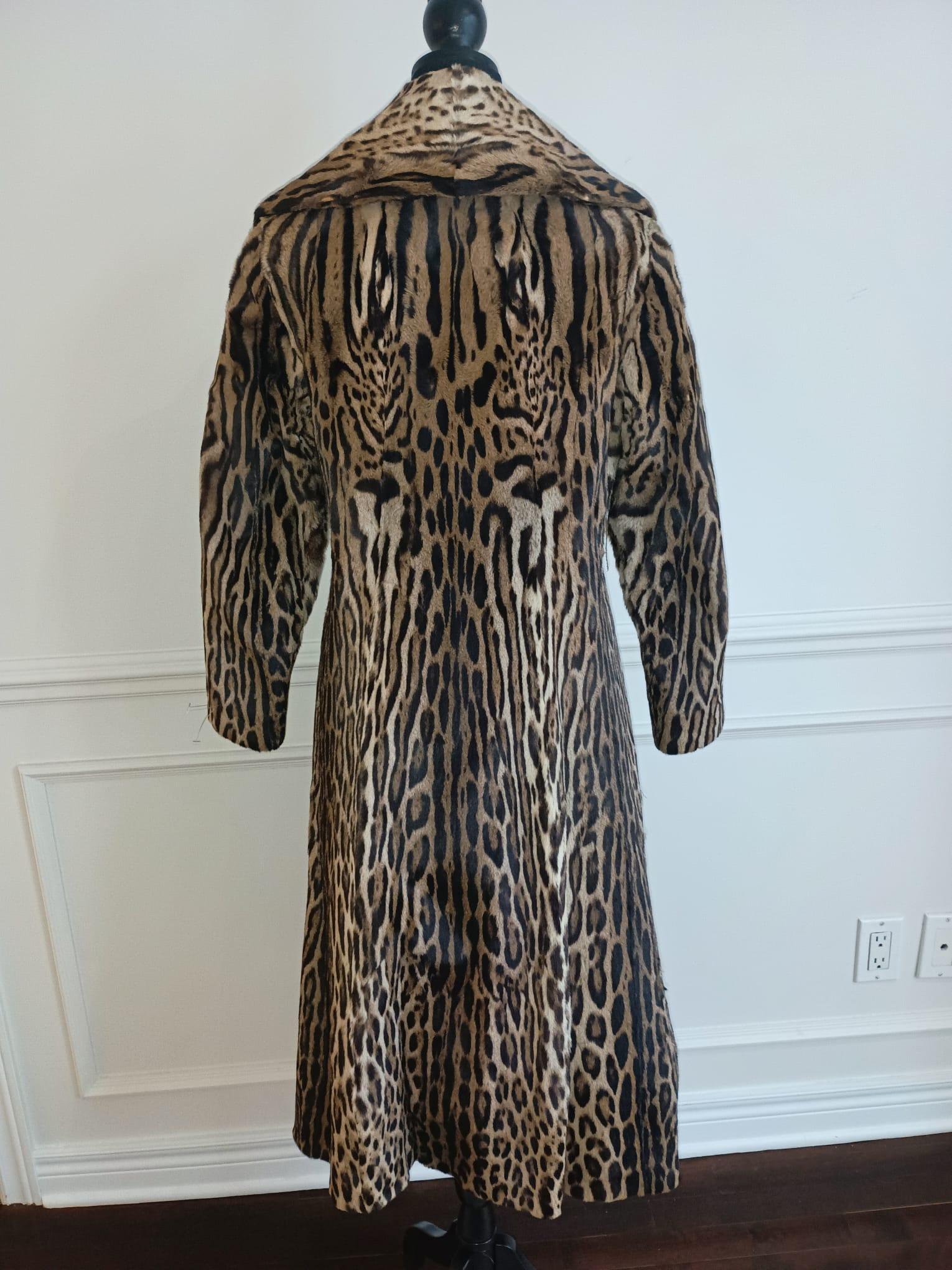 Eccezionale pelliccia di ocelot brasiliano maturo con collo a tacca taglia 10/M in vendita 4