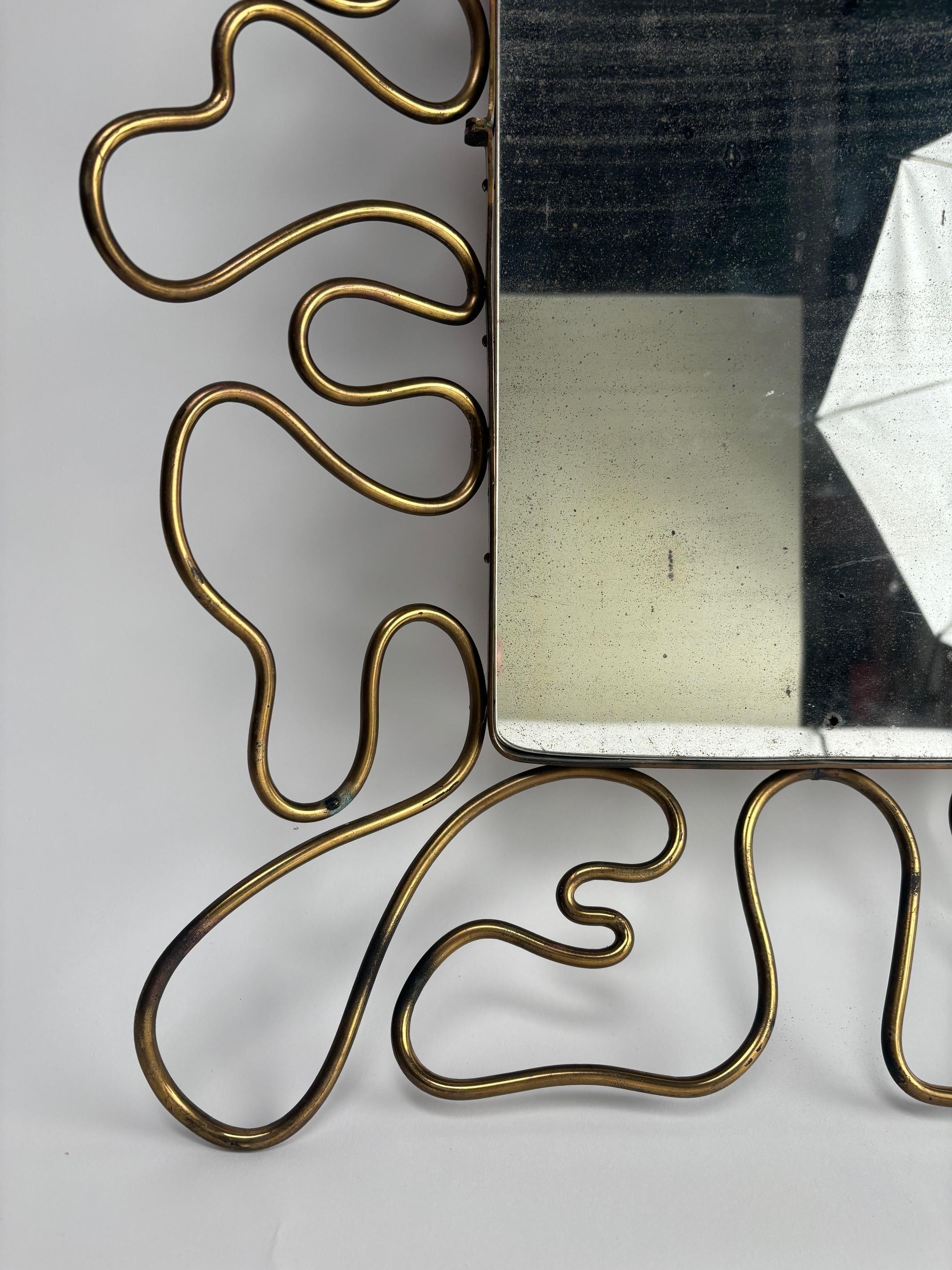 Laiton Exceptionnel miroir en laiton du milieu du siècle dernier, style Gio Ponti, Italie en vente