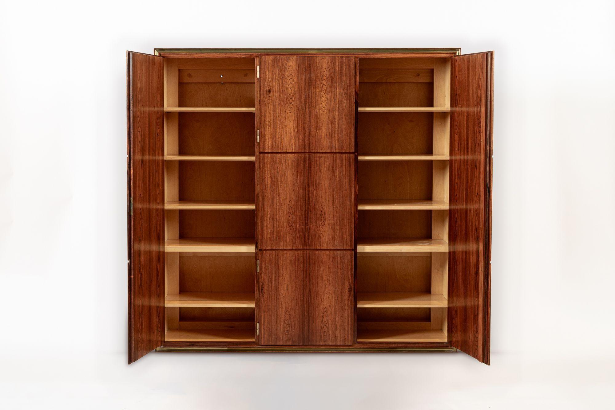 Außergewöhnlicher Mid Century Danish Modern Schwebender Palisander Wandschrank 1950s im Zustand „Gut“ im Angebot in Detroit, MI
