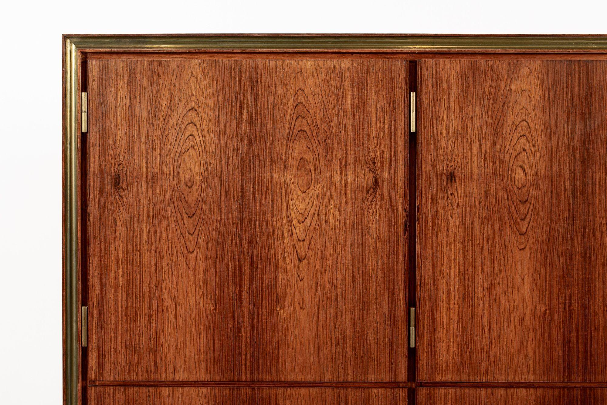 Außergewöhnlicher Mid Century Danish Modern Schwebender Palisander Wandschrank 1950s im Angebot 1