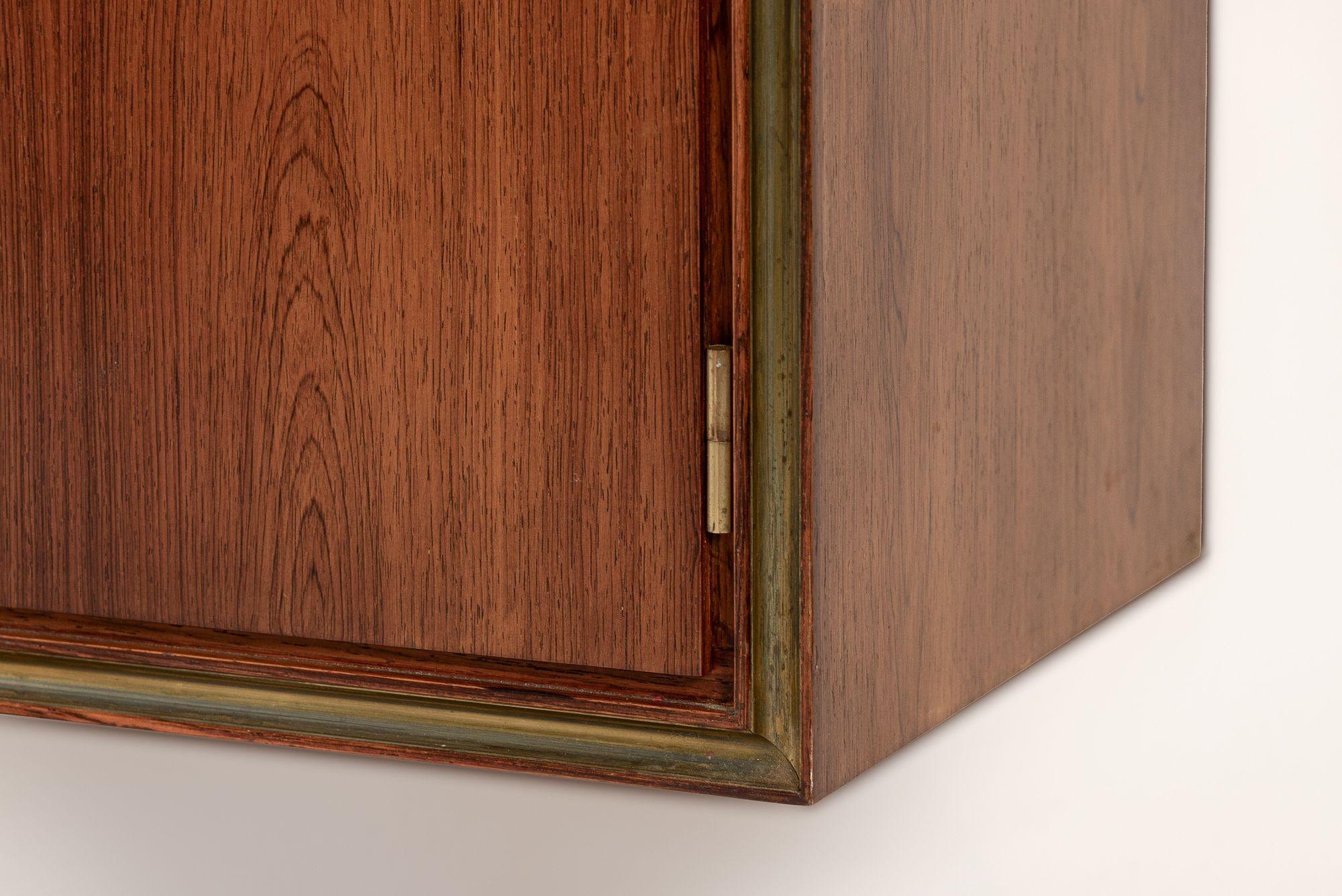 Außergewöhnlicher Mid Century Danish Modern Schwebender Palisander Wandschrank 1950s im Angebot 2