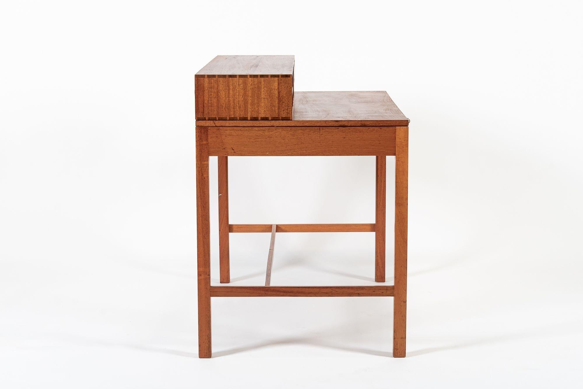 Eccezionale scrivania danese di metà secolo in teak con conigliera in vendita 6