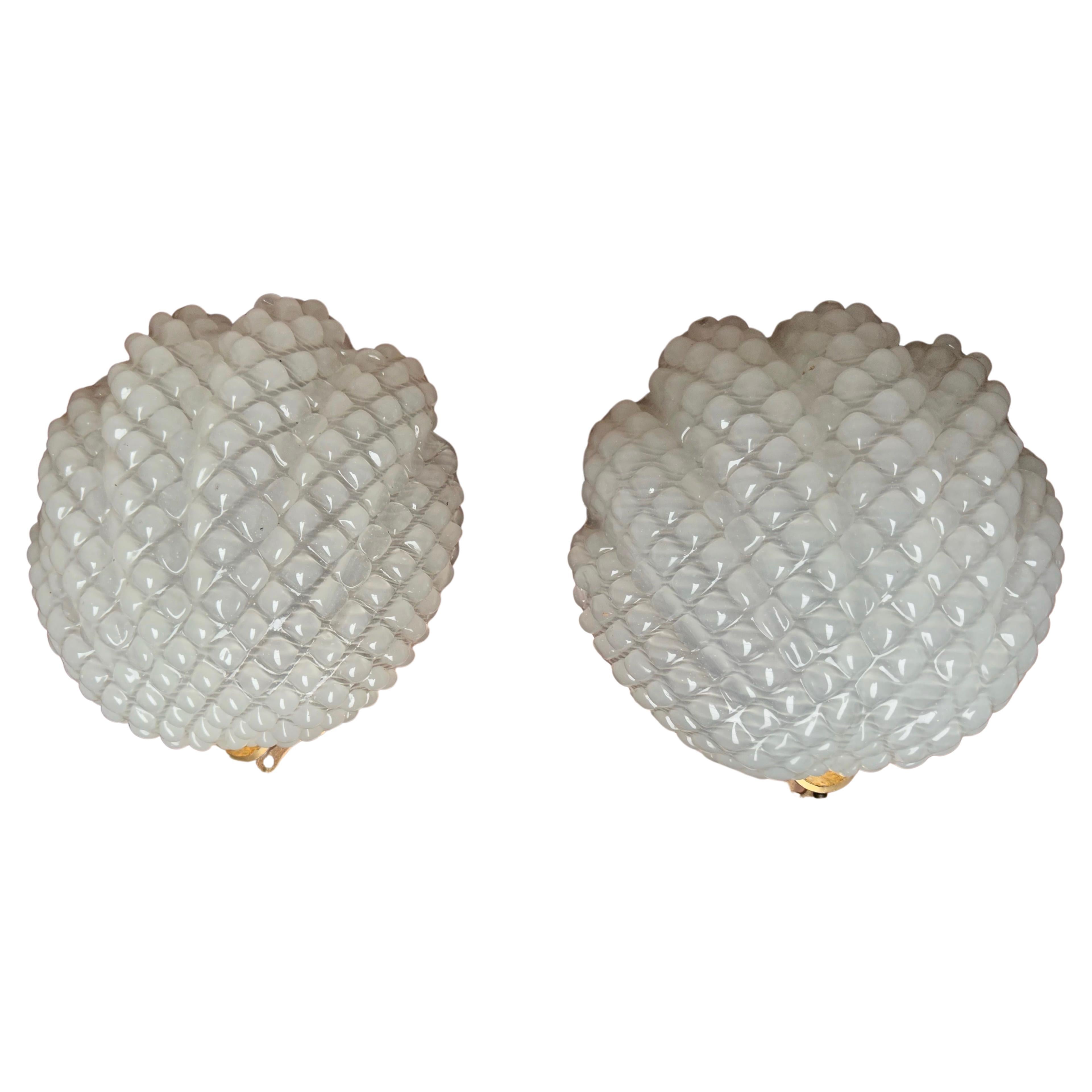 Exceptional Mid-Century Era Pair of Murano Blown Art Glass Scallop Wall Sconces For Sale