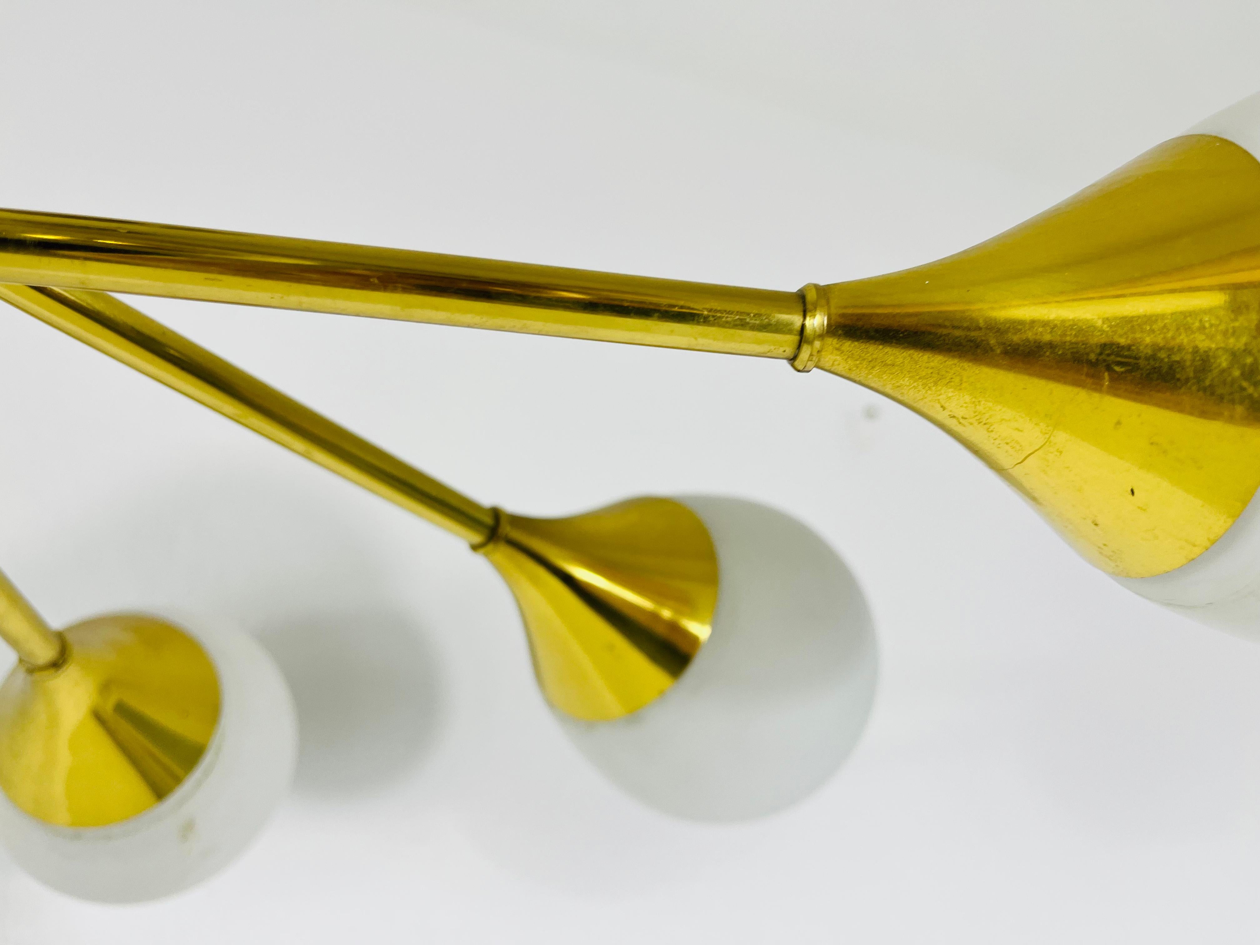 Exceptional Mid-Century Modern Brass Kaiser 6-Arm Space Age Chandelier, 1960s For Sale 3