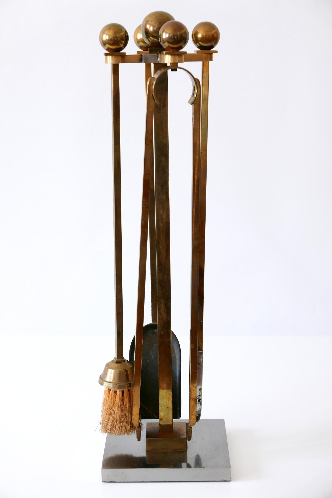 Exceptional Mid-Century Modern Brass and Steel Fireplace Tools 1970s For Sale 9