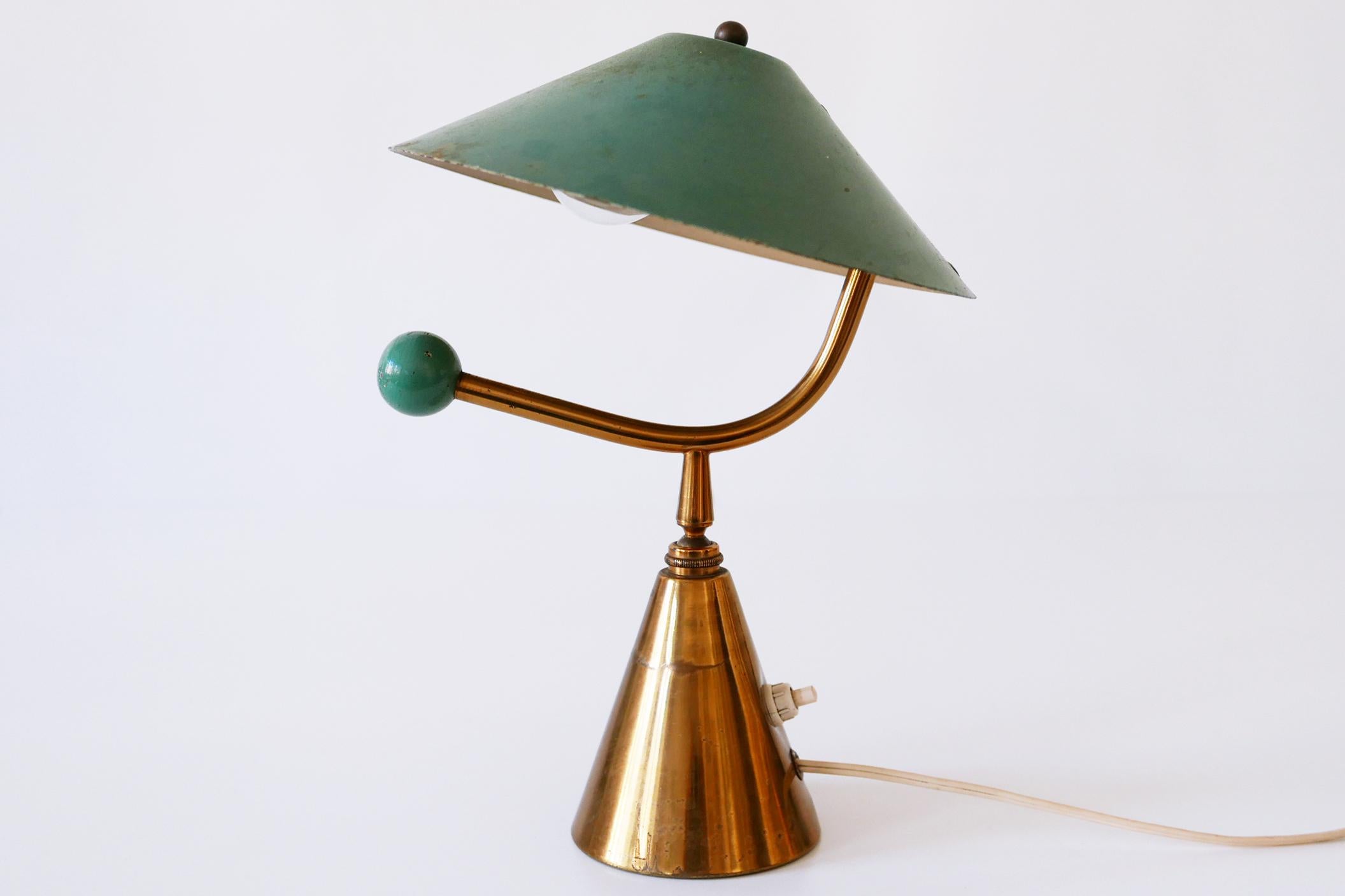 Mid-20th Century Exceptional Mid-Century Modern Brass Table Lamp, 1950s, France