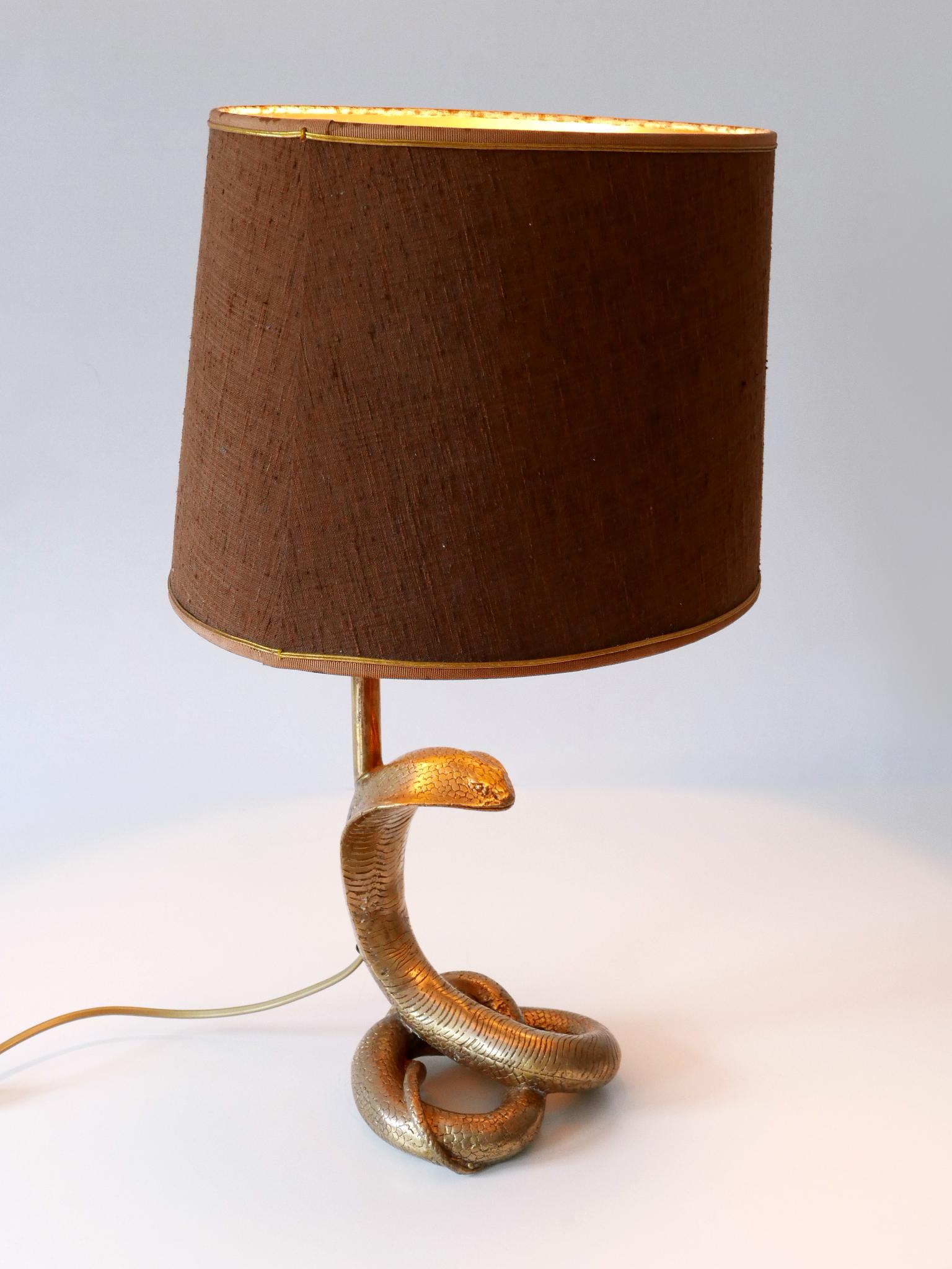 Brass Exceptional Mid-Century Modern Cobra Table Lamp by Maison Jansen France 1970s For Sale