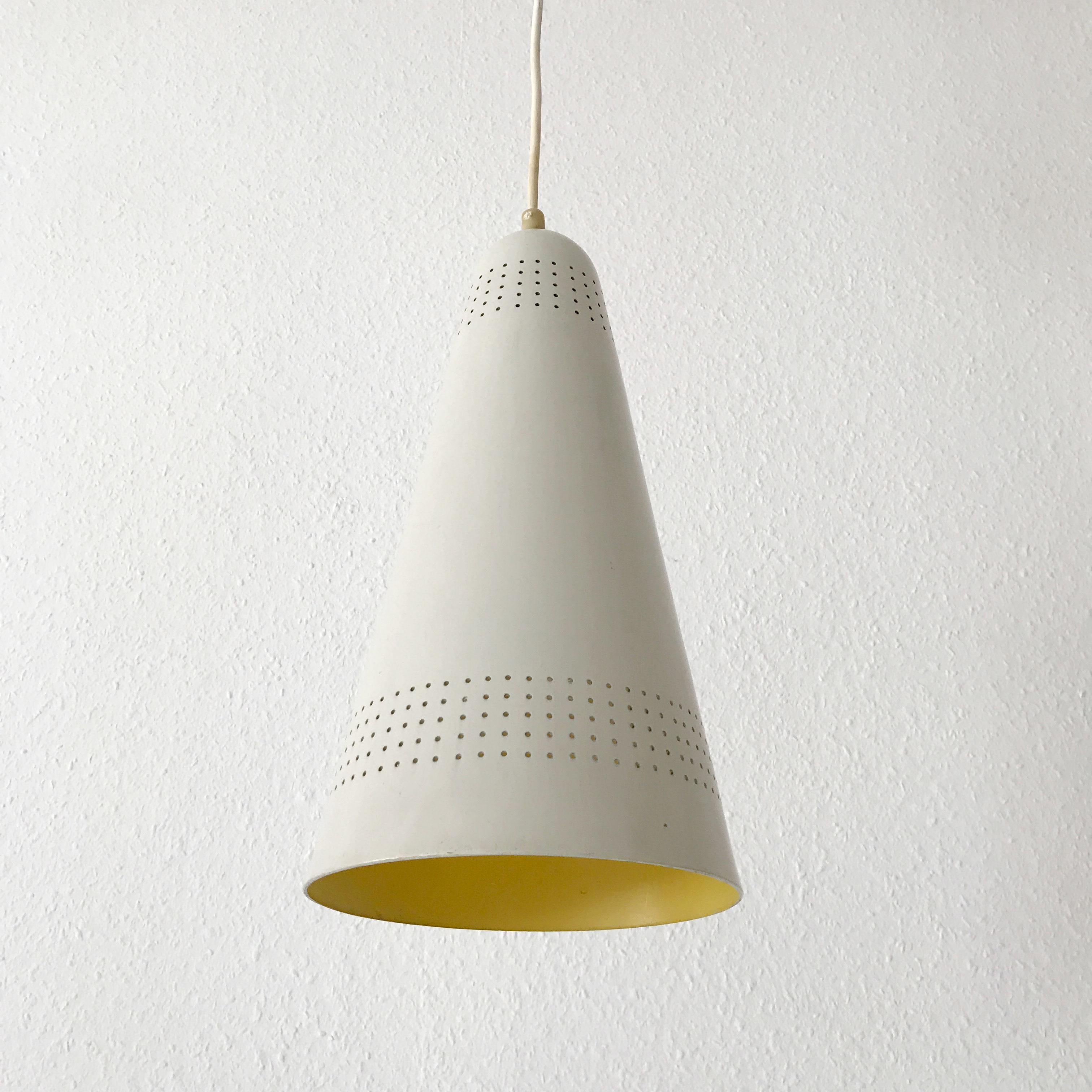 Scandinavo Eccezionale lampada a sospensione o luce a sospensione della modernità di metà secolo, anni '60, Scandinavia in vendita