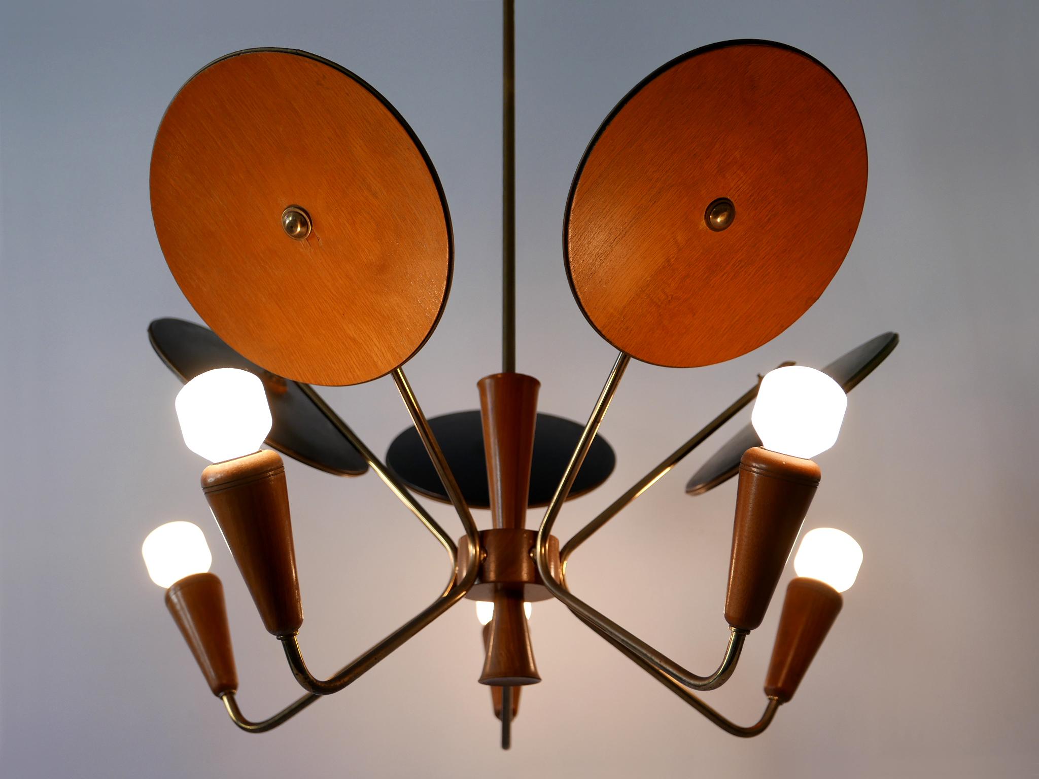 Allemand Exceptionnelle lampe à suspension ou lustre Spoutnik moderne mi-siècle, Allemagne, années 1950 en vente