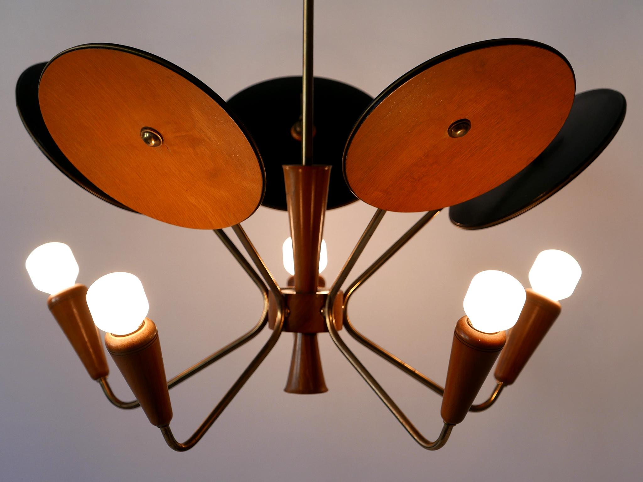 Milieu du XXe siècle Exceptionnelle lampe à suspension ou lustre Spoutnik moderne mi-siècle, Allemagne, années 1950 en vente