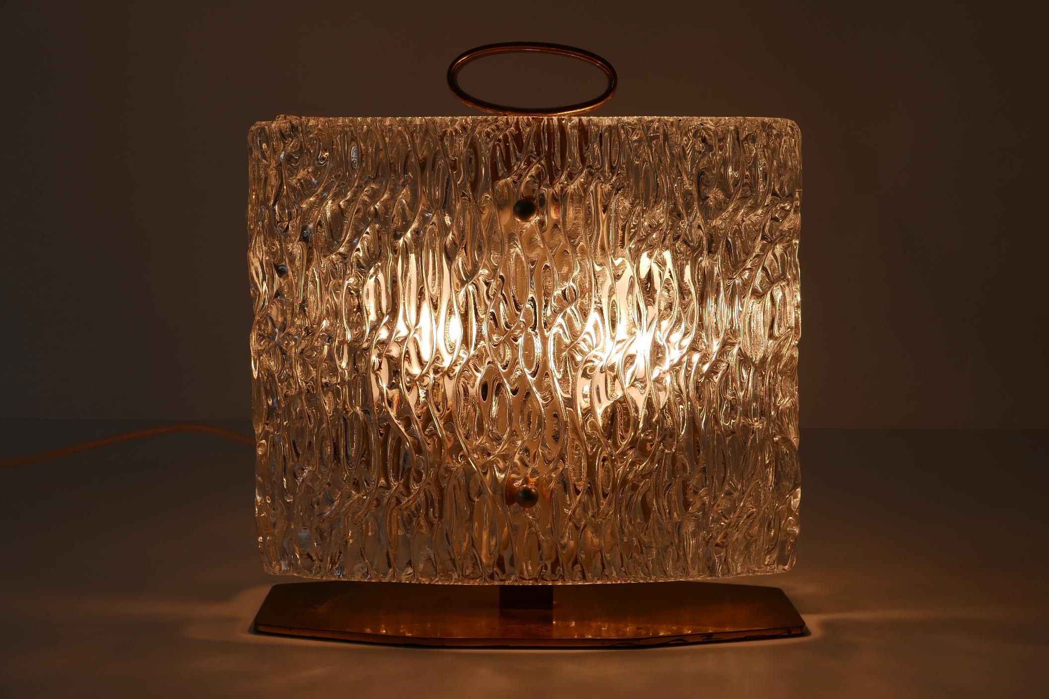 Exceptional Mid-Century Modern Table Lamp with Ice Glass Shade, 1950s, Italy For Sale 4