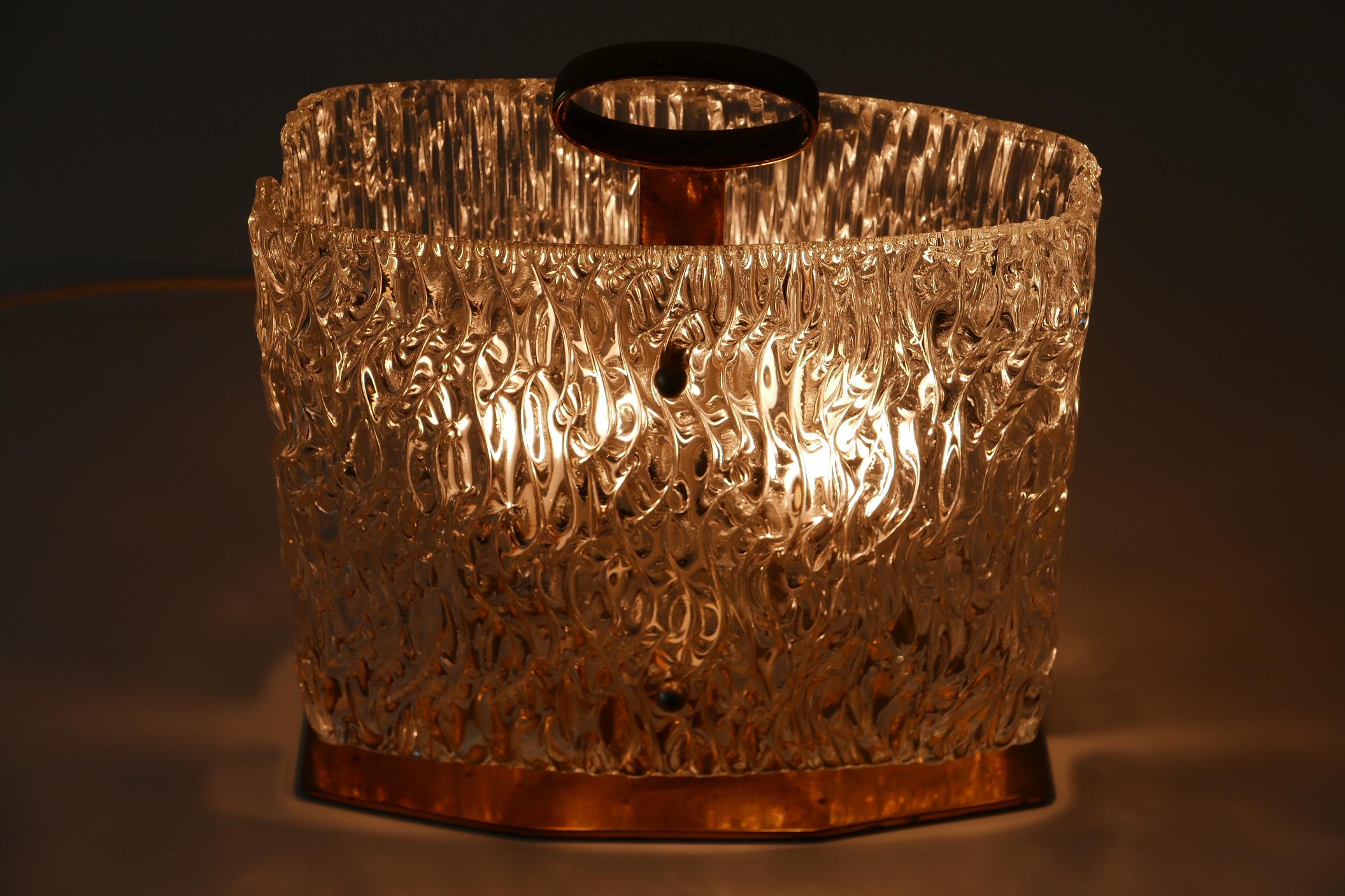 Exceptional Mid-Century Modern Table Lamp with Ice Glass Shade, 1950s, Italy For Sale 9