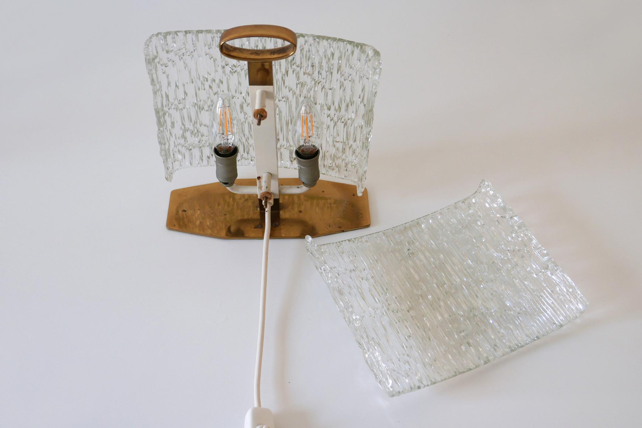 Exceptional Mid-Century Modern Table Lamp with Ice Glass Shade, 1950s, Italy For Sale 15