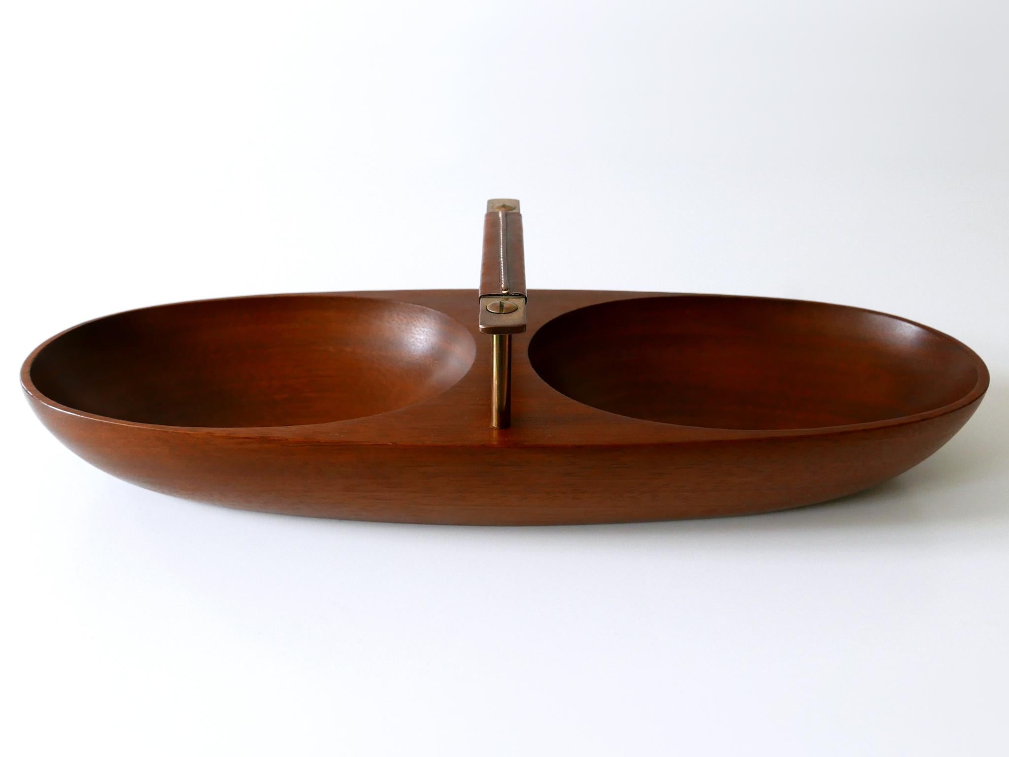 Exceptional Mid-Century Modern Teak Nut Bowl by Carl Auböck Austria 1950s In Good Condition For Sale In Munich, DE