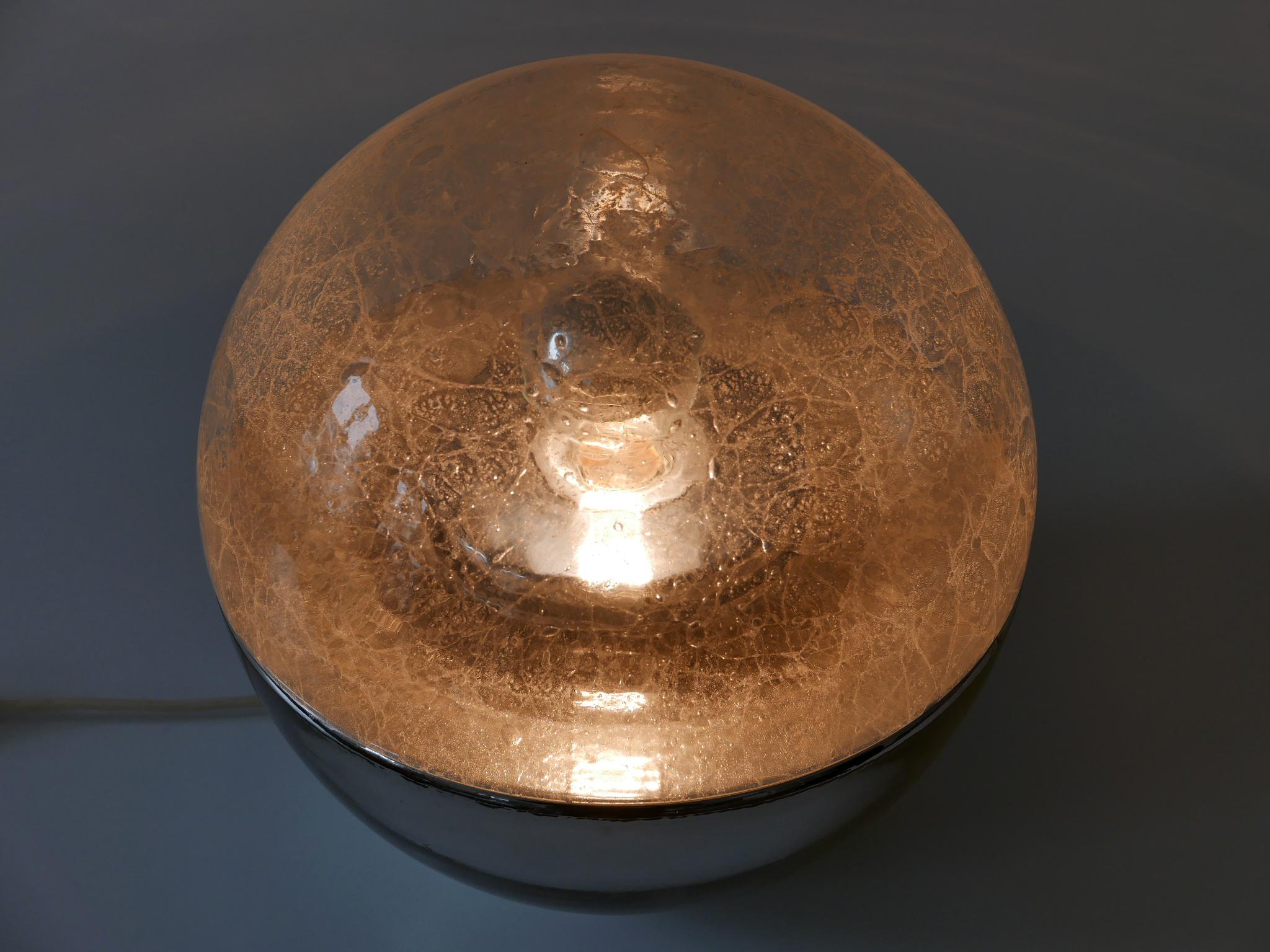 Exceptional Mid-Century Modern Textured Glass Globe Table or Floor Lamp, 1960s For Sale 2