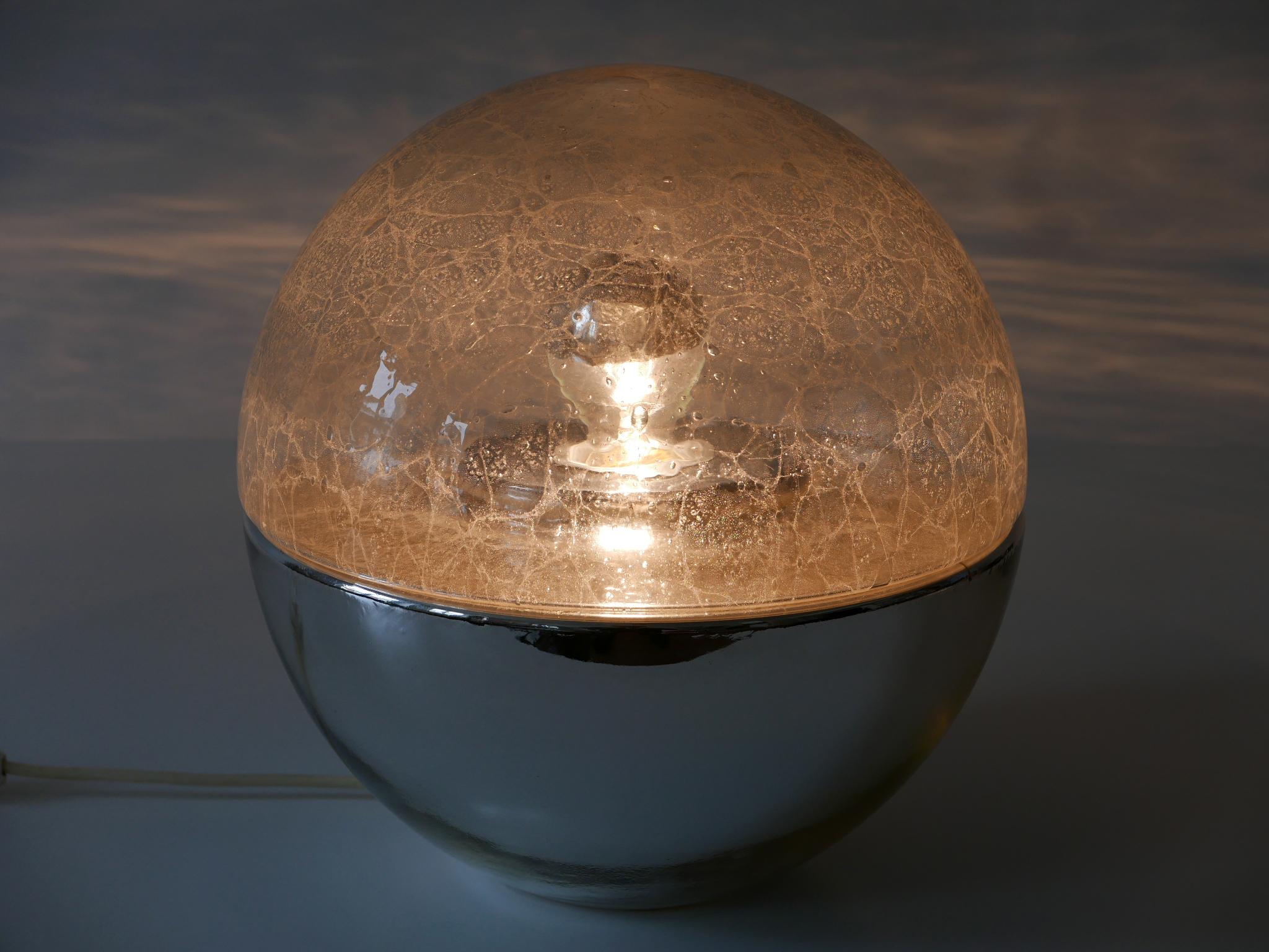 Exceptional Mid-Century Modern Textured Glass Globe Table or Floor Lamp, 1960s For Sale 3